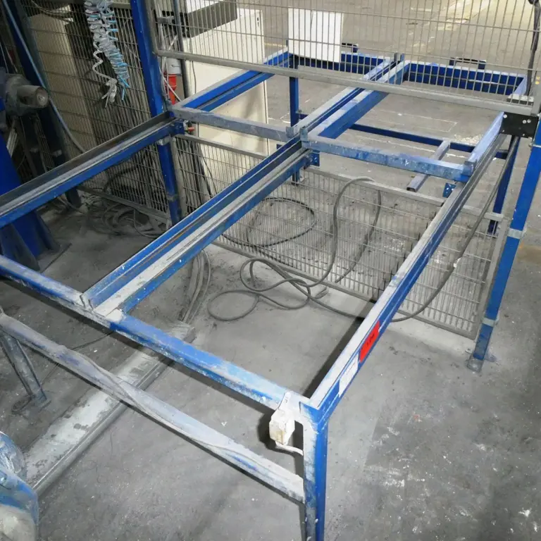 Load carrier table