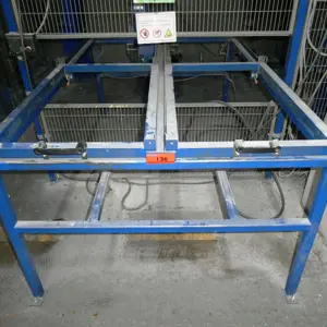 Load carrier table