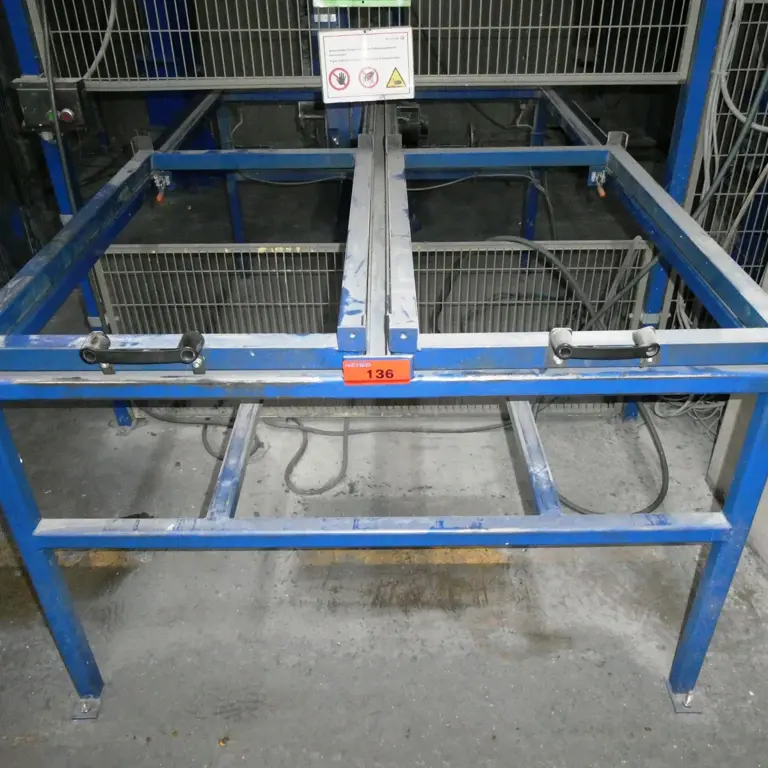 Load carrier table