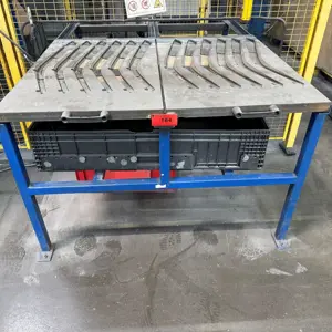 Load carrier table