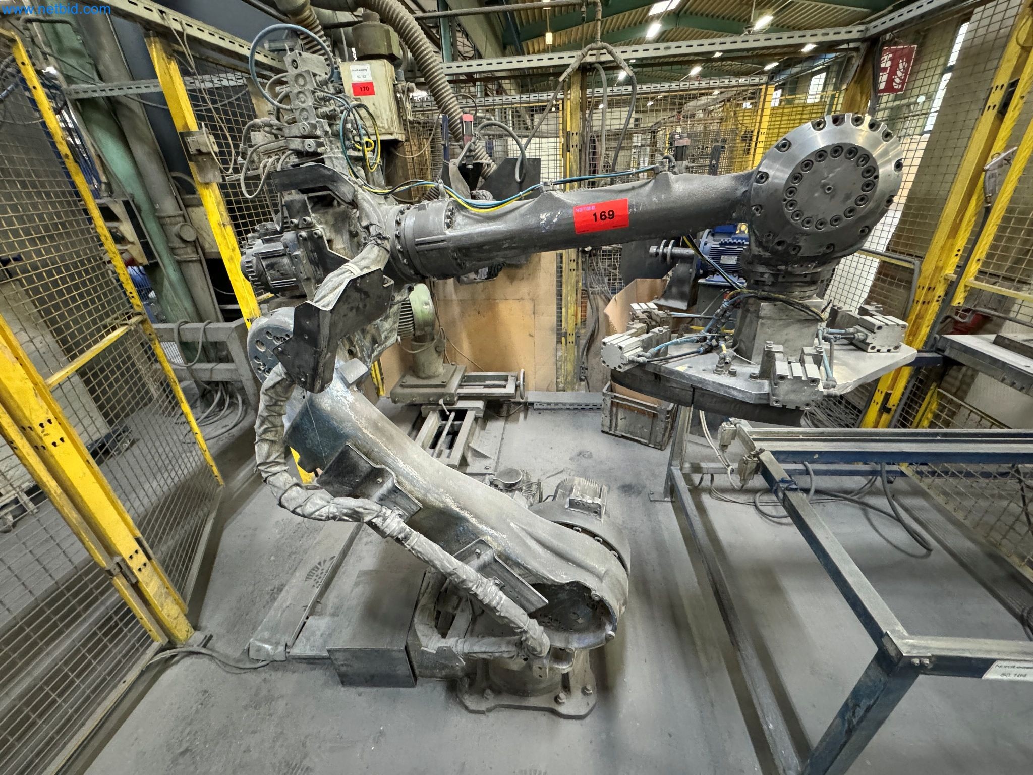 Maszyny z sektora technologii powierzchni-1