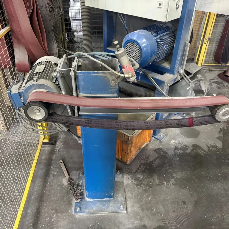 Belt sander