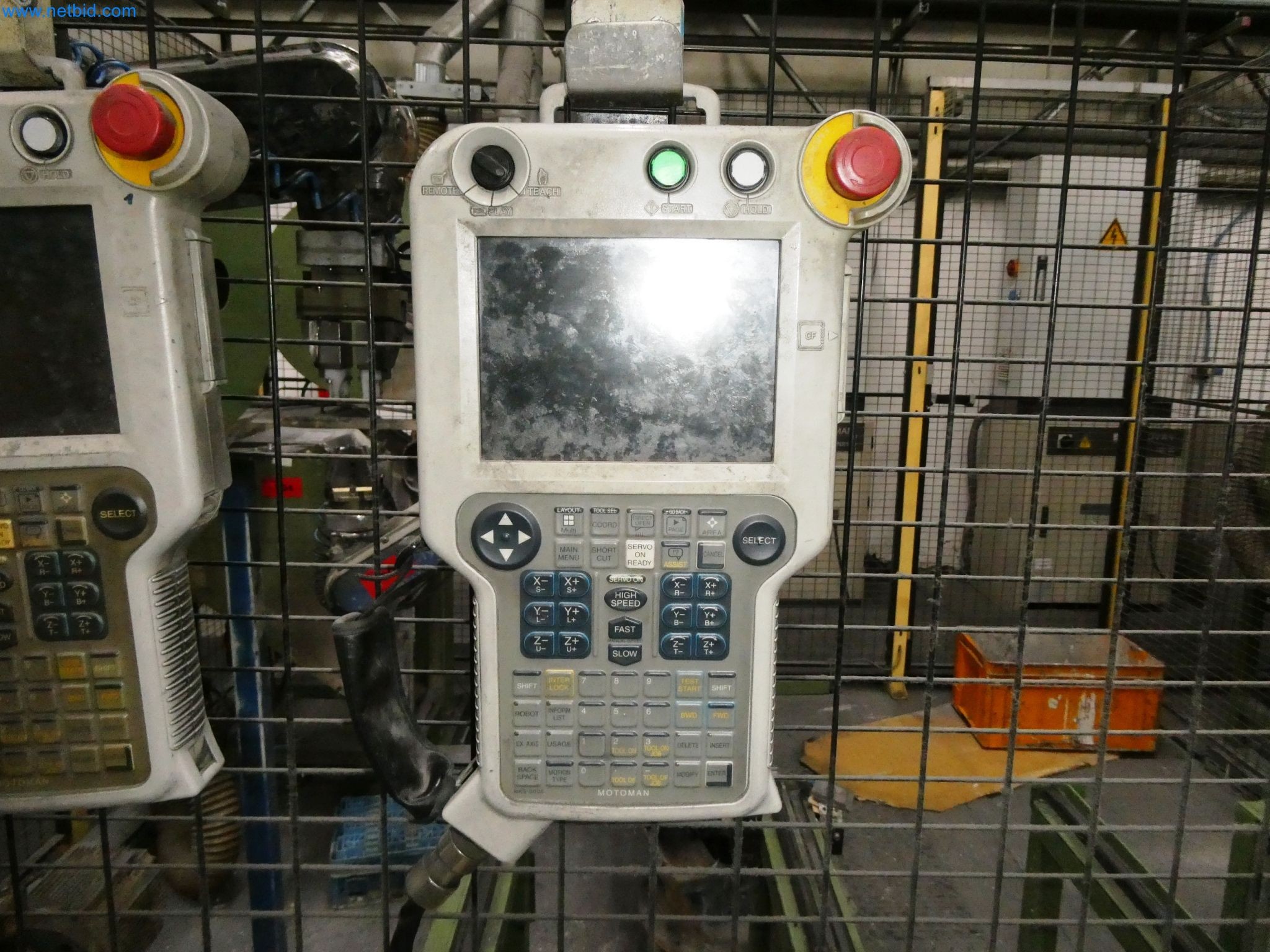 Maszyny z sektora technologii powierzchni-9