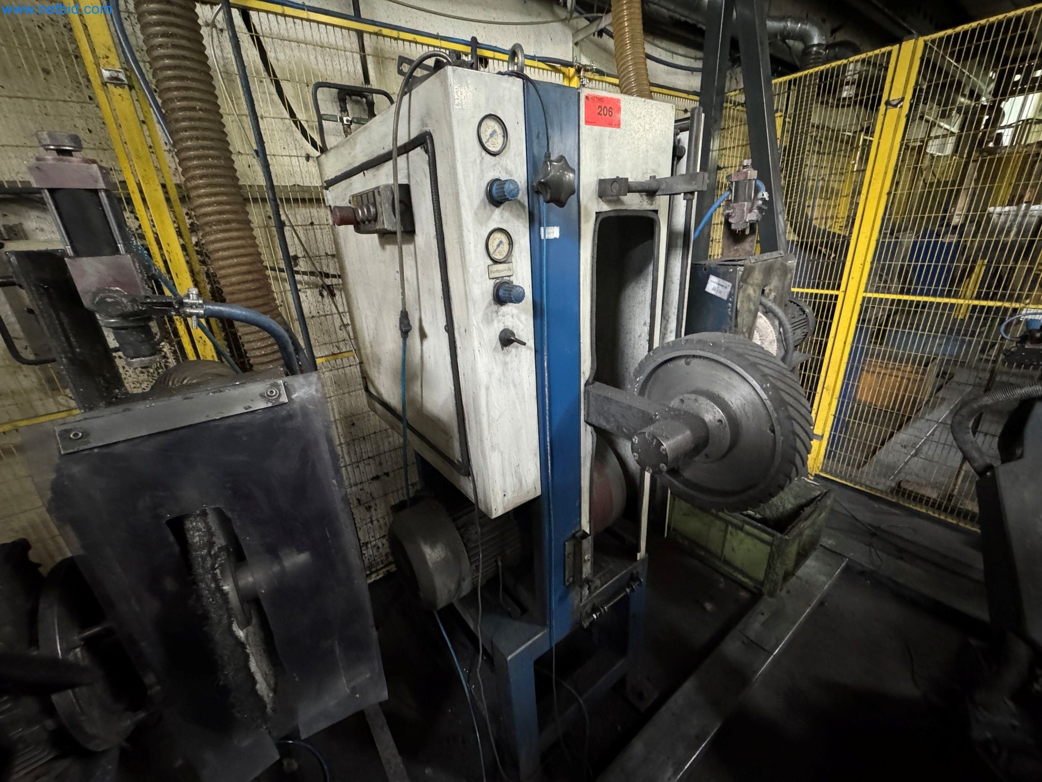 Maszyny z sektora technologii powierzchni-2