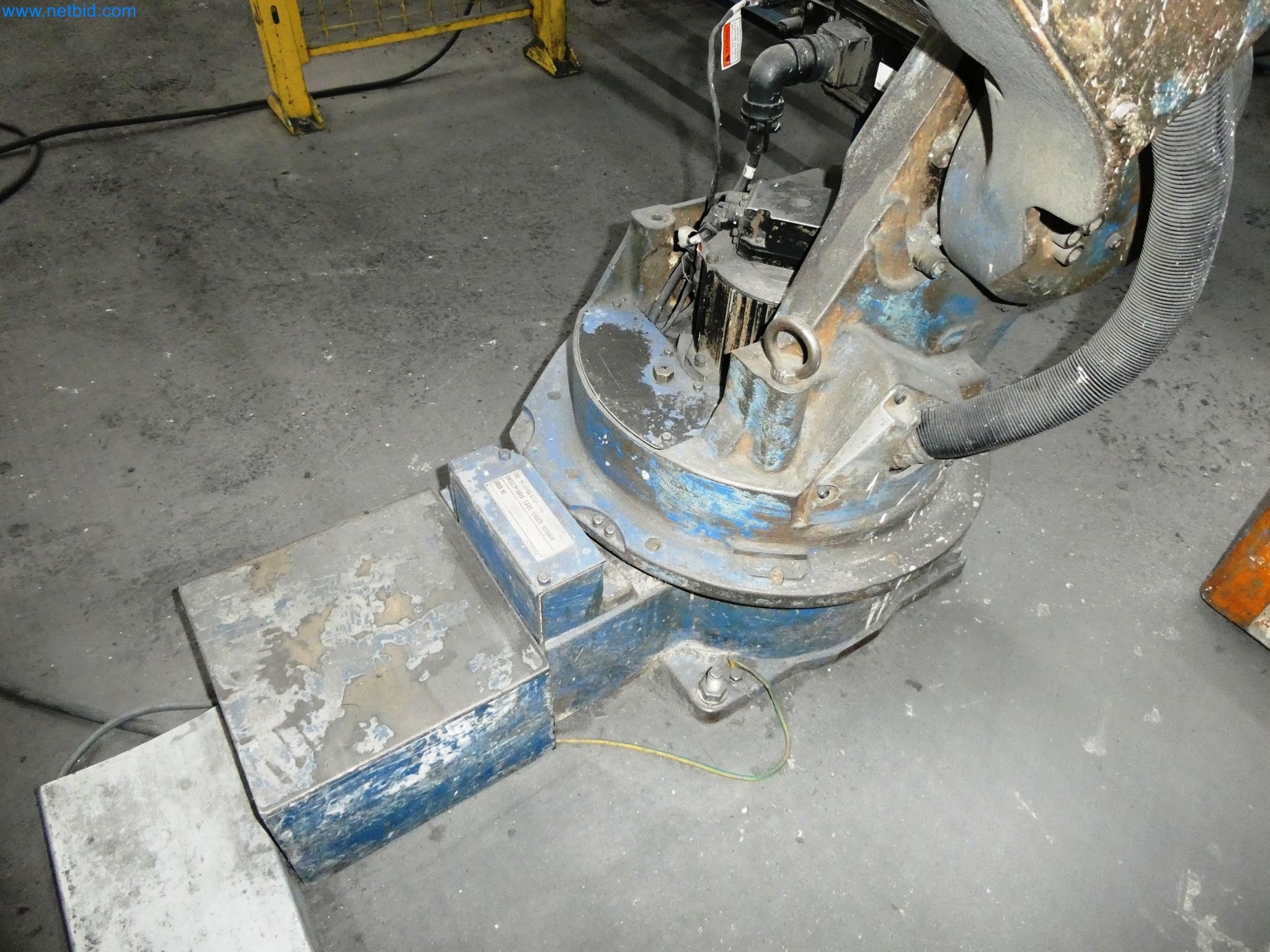 Maszyny z sektora technologii powierzchni-2