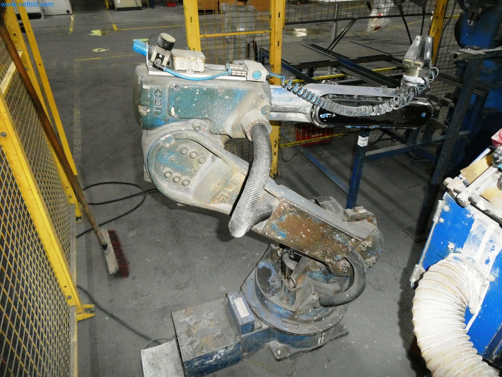 Maszyny z sektora technologii powierzchni-4