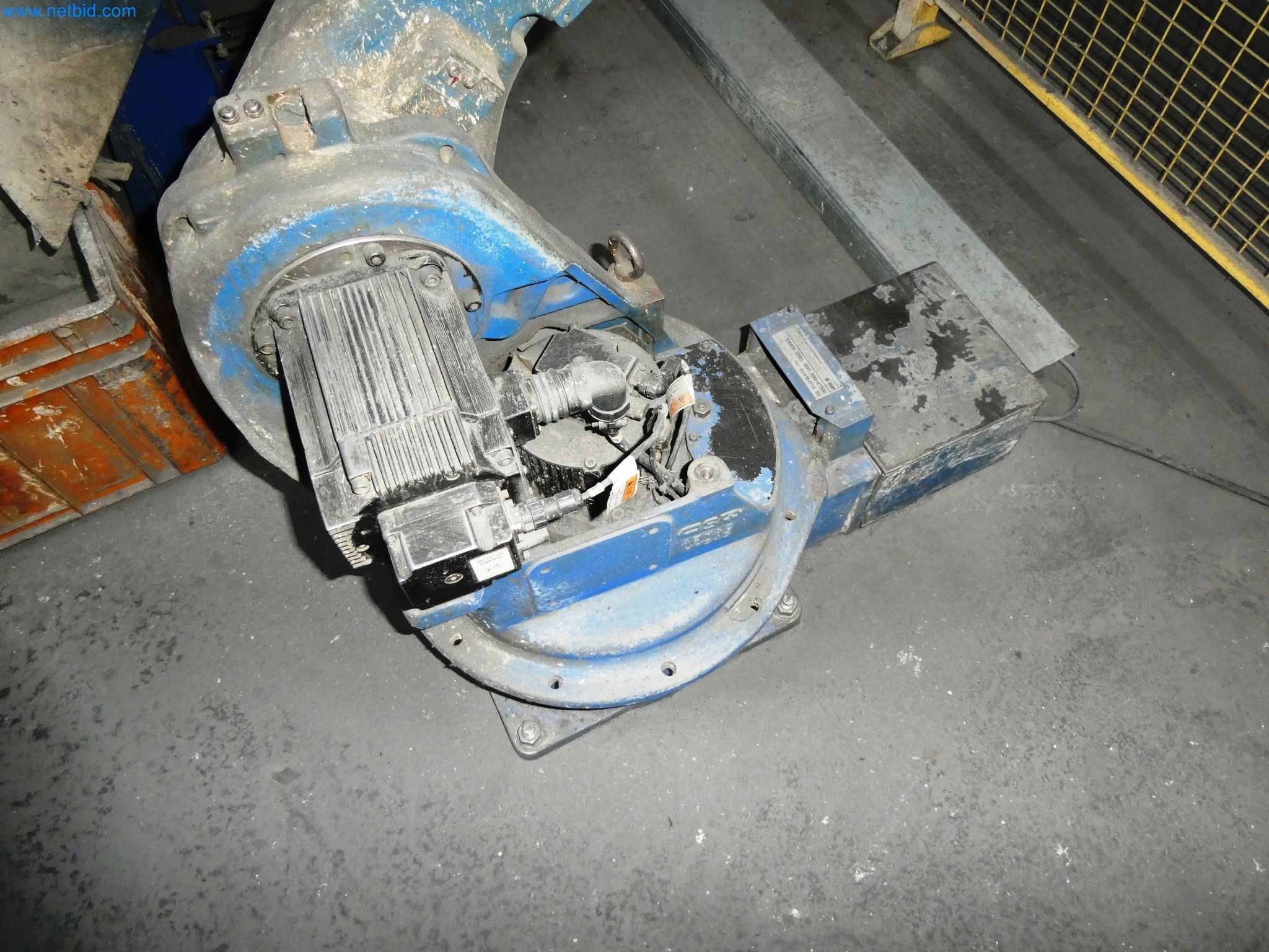 Maszyny z sektora technologii powierzchni-6