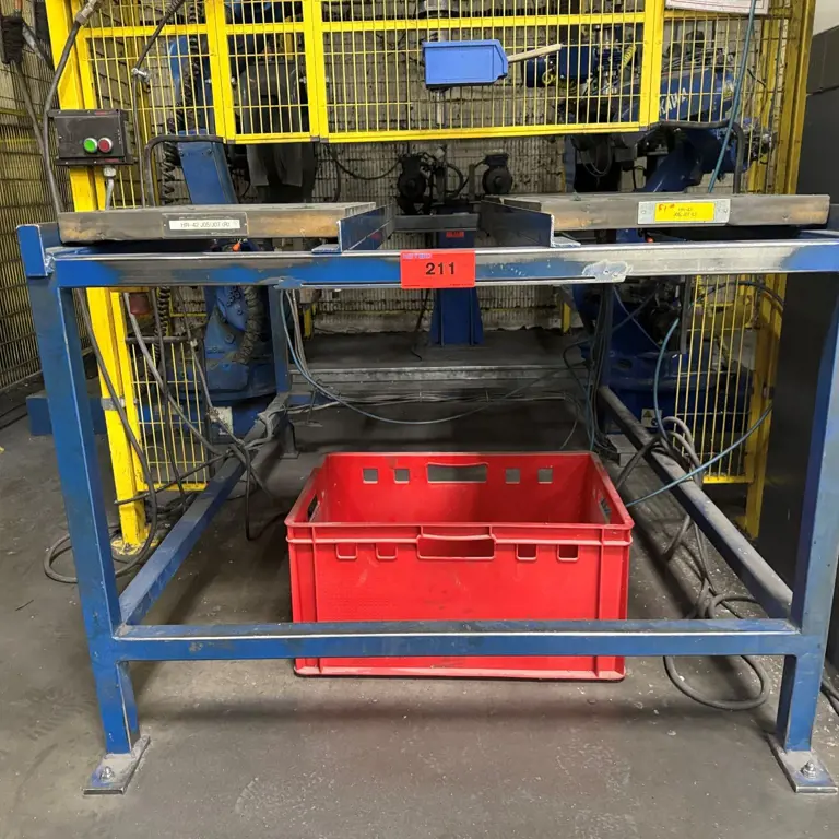 Load carrier table
