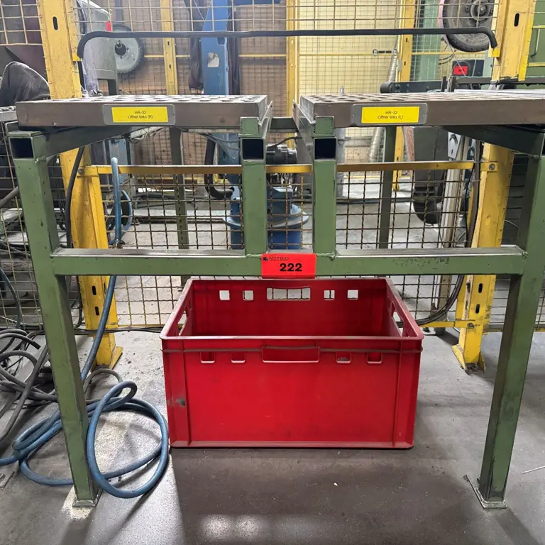 Load carrier table