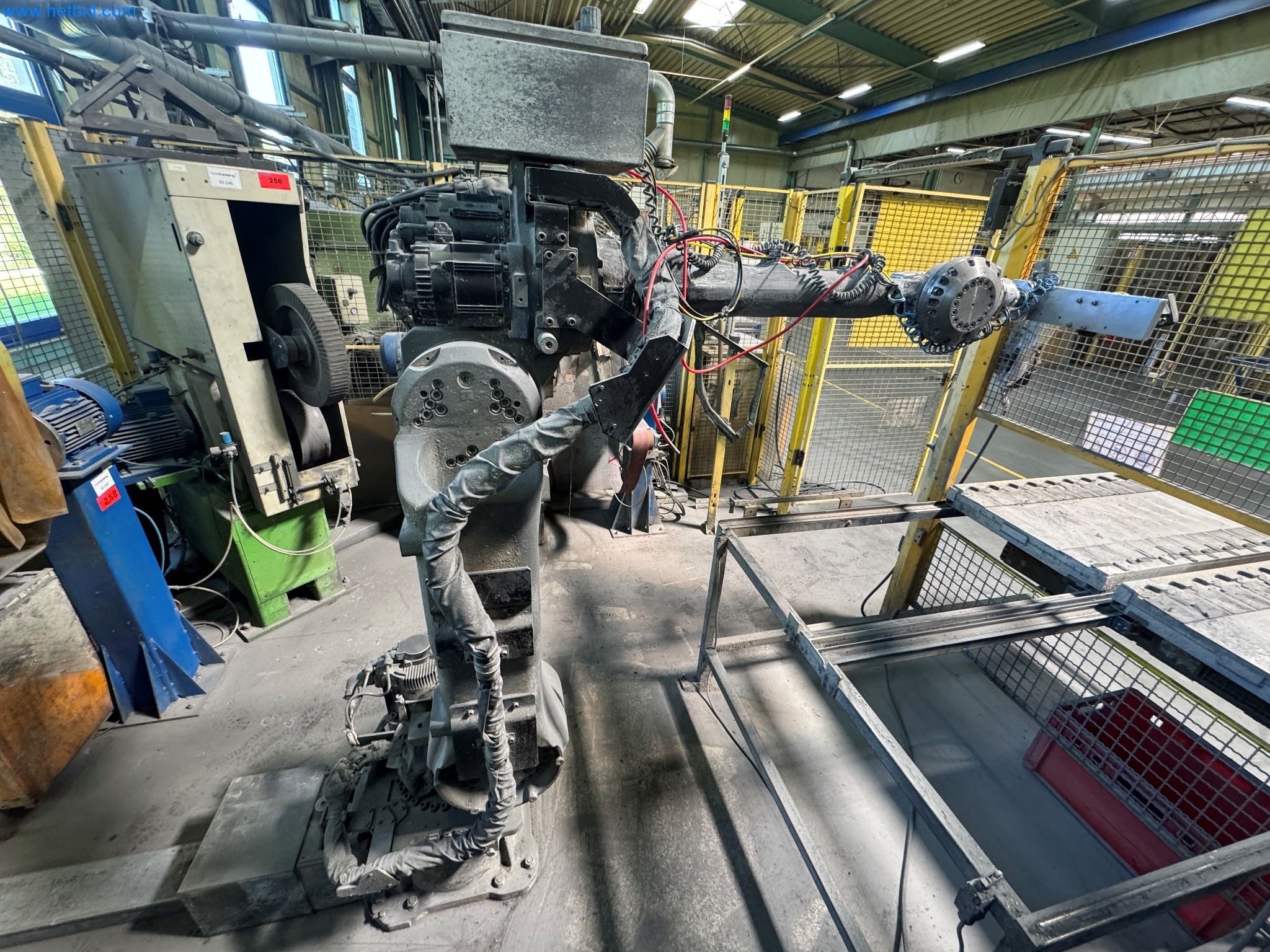 Maszyny z sektora technologii powierzchni-7