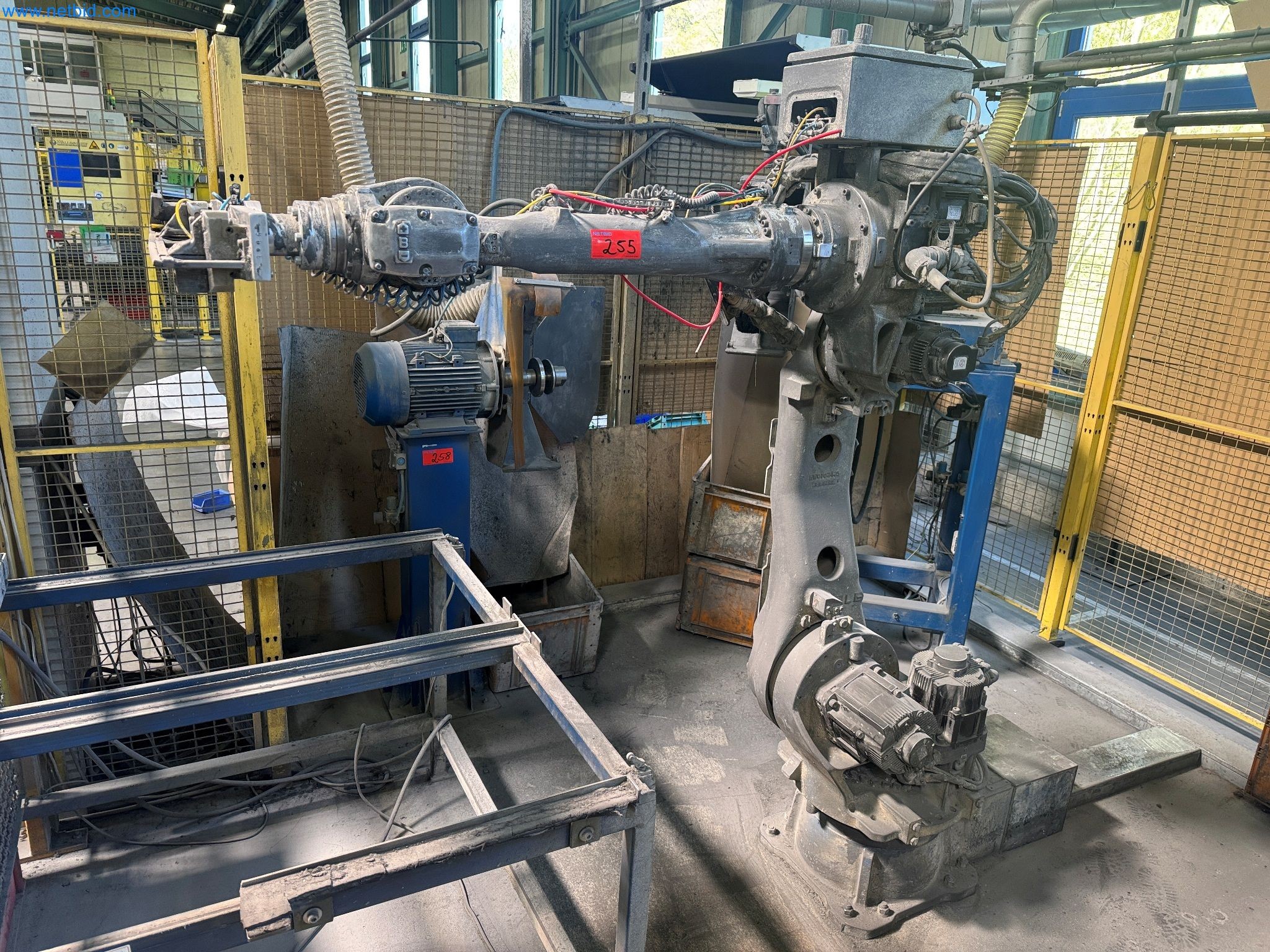 Maszyny z sektora technologii powierzchni-1