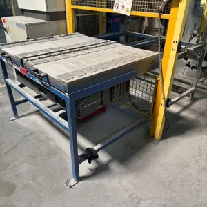Load carrier table