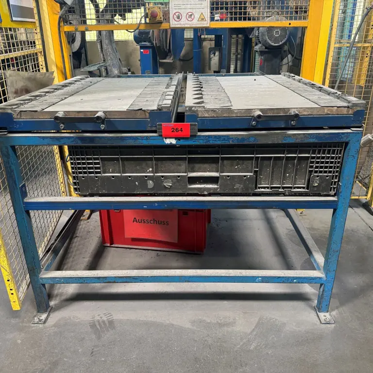 Load carrier table