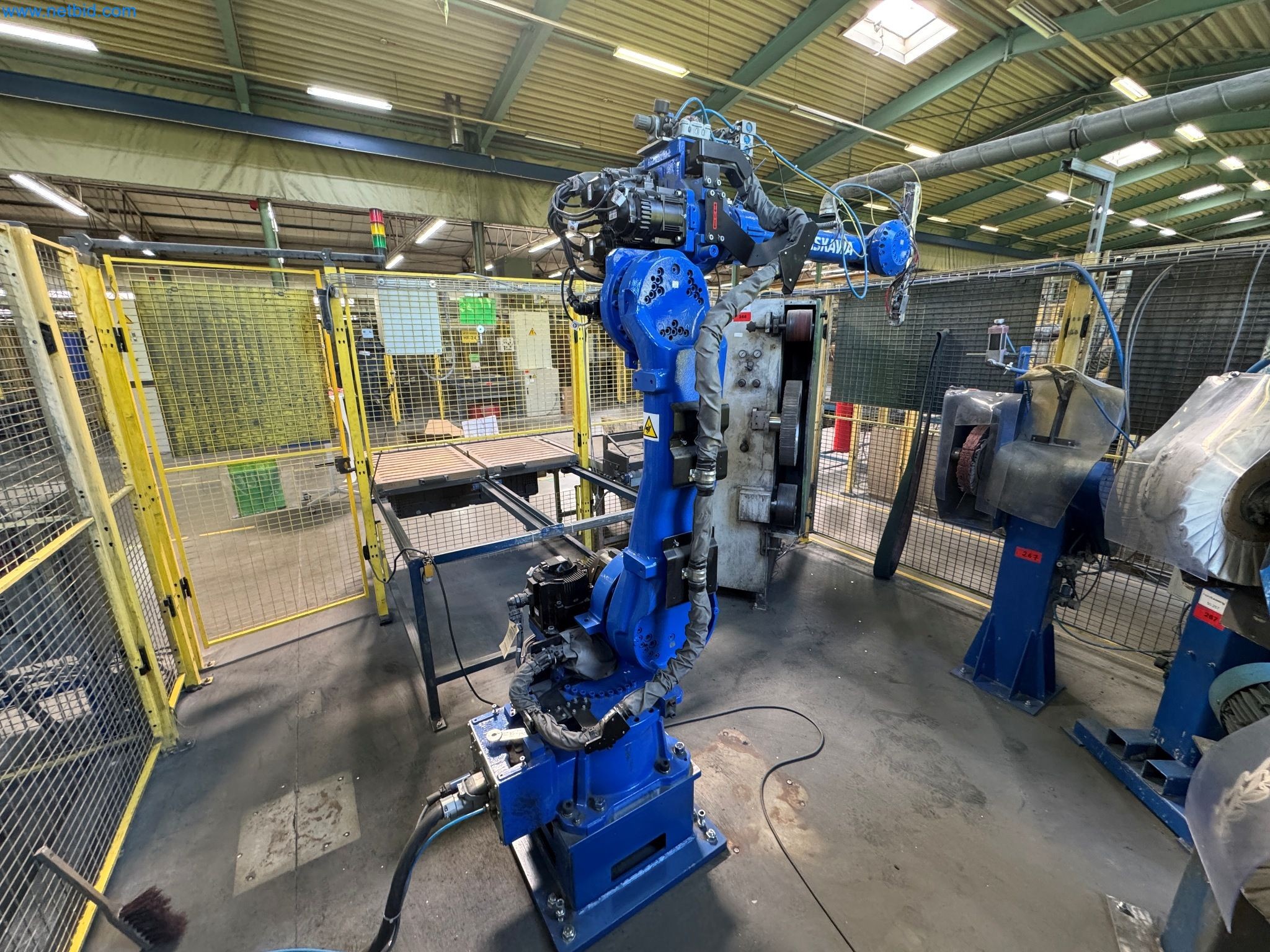 Maszyny z sektora technologii powierzchni-9