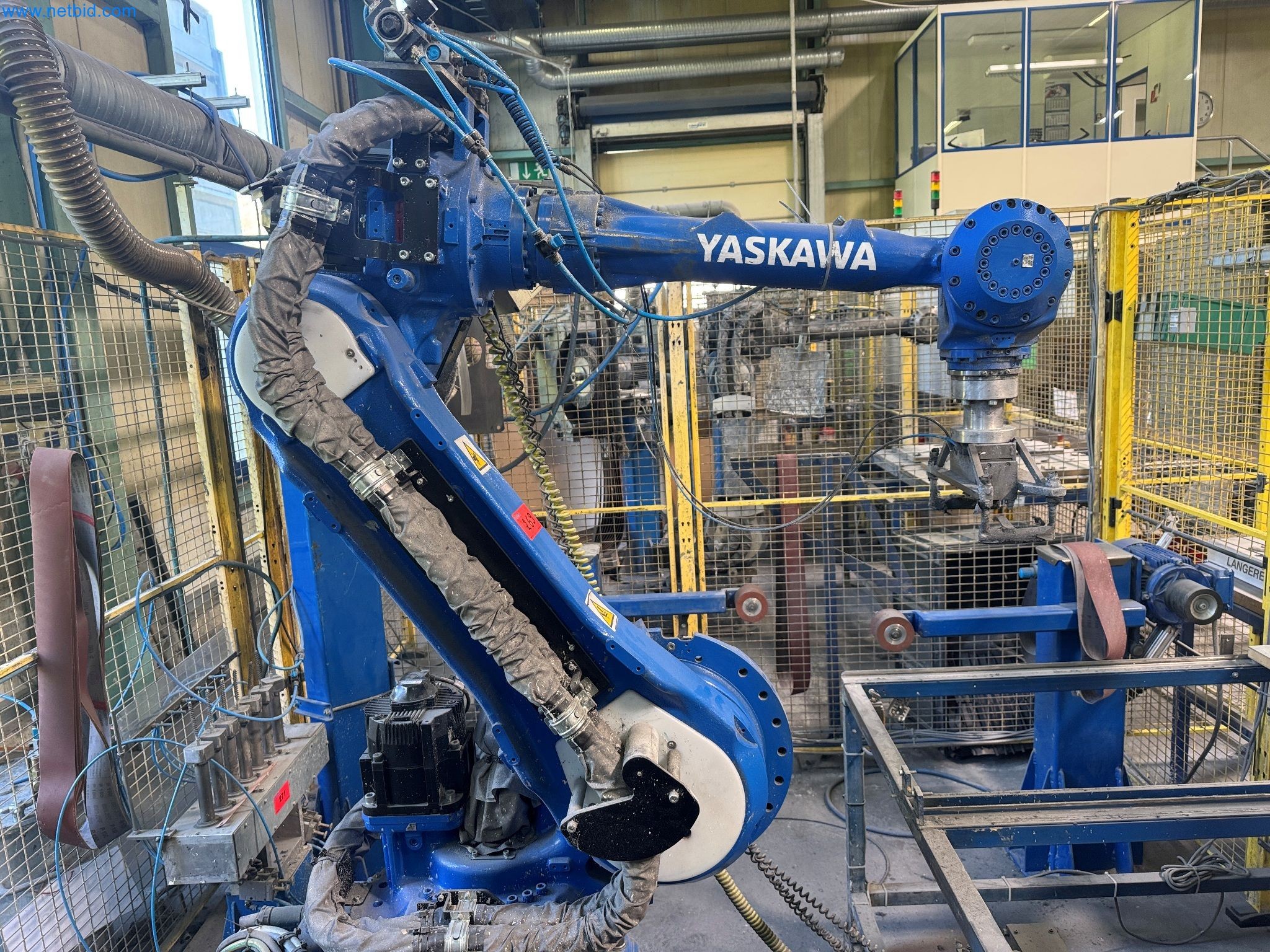 Maszyny z sektora technologii powierzchni-2