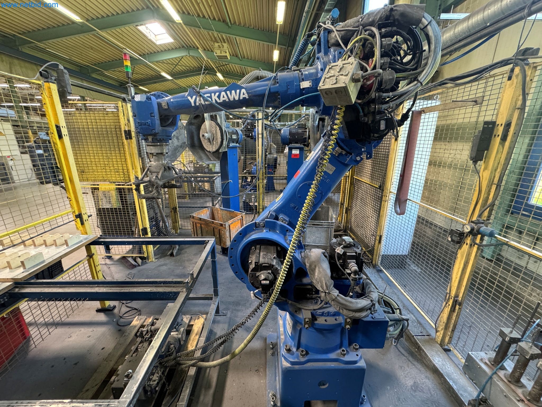 Maszyny z sektora technologii powierzchni-9