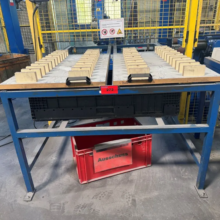 Load carrier table