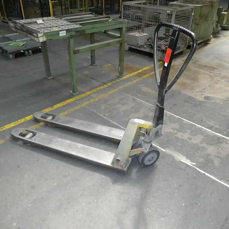 Pallet truck
