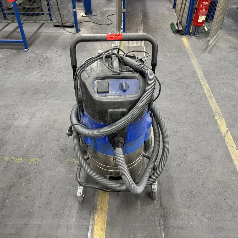 Industrial vacuum cleaner Nilfisk Attix 75-11