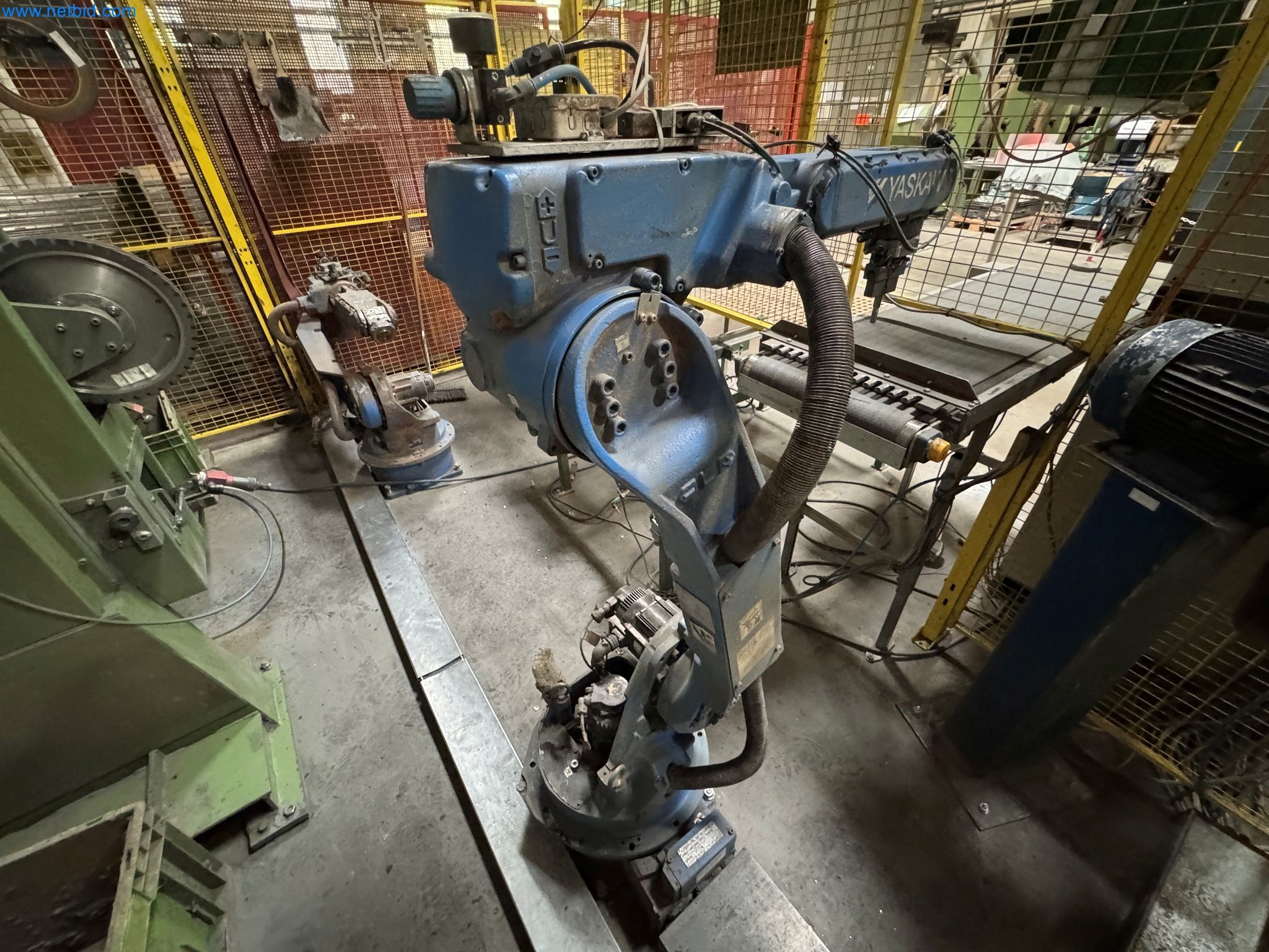 Maszyny z sektora technologii powierzchni-4