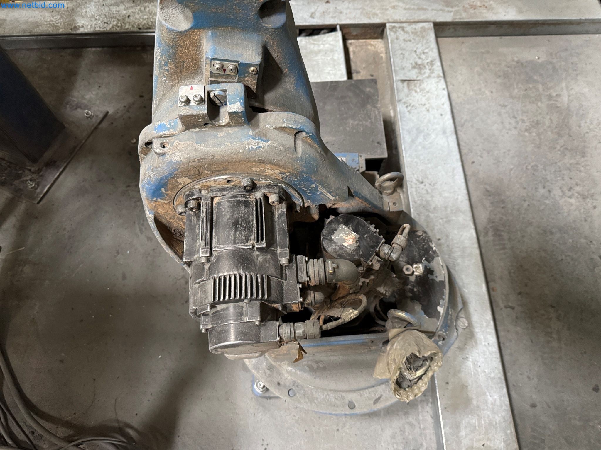 Maszyny z sektora technologii powierzchni-8