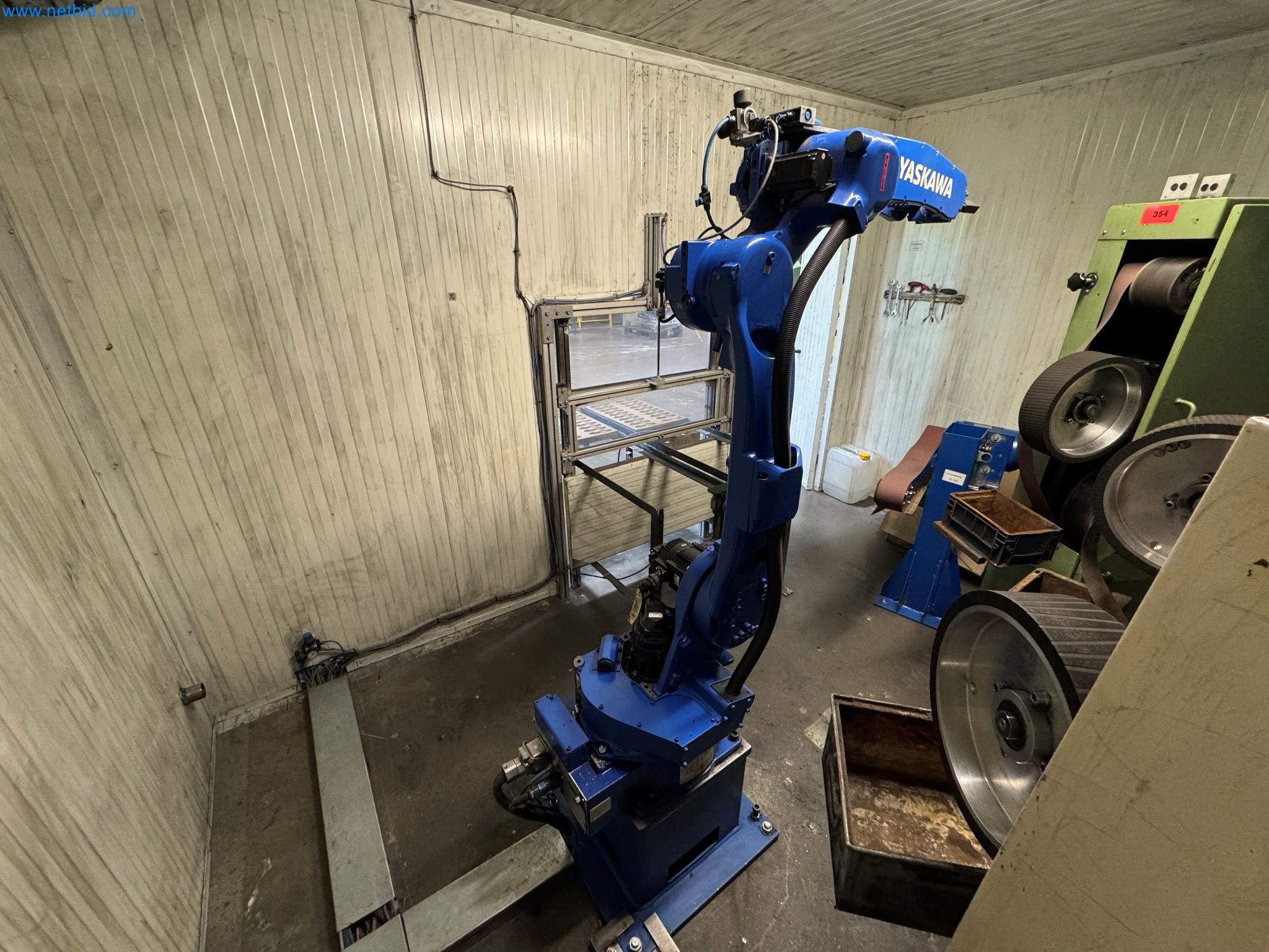 Maszyny z sektora technologii powierzchni-3