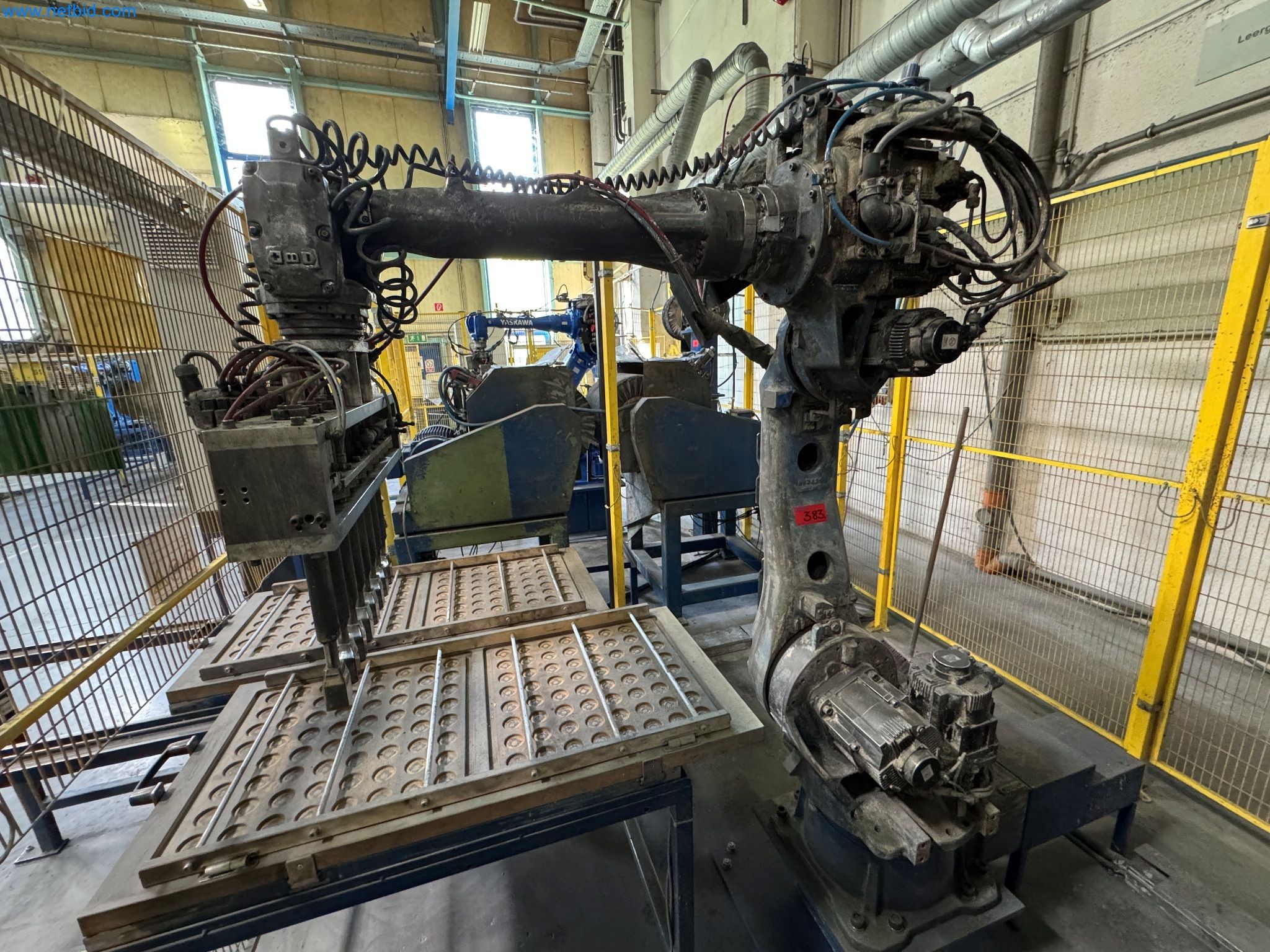 Maszyny z sektora technologii powierzchni-1