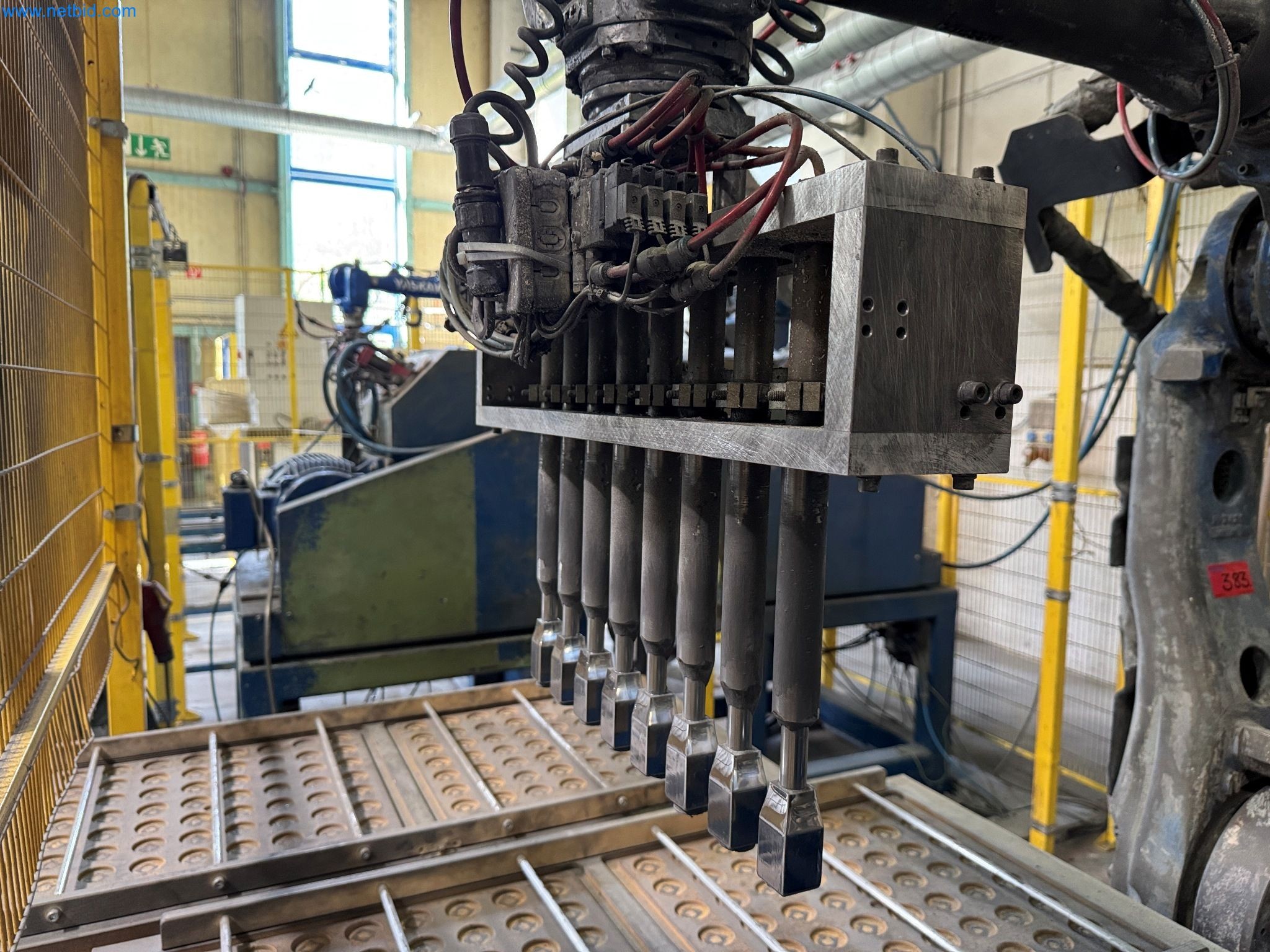 Maszyny z sektora technologii powierzchni-7