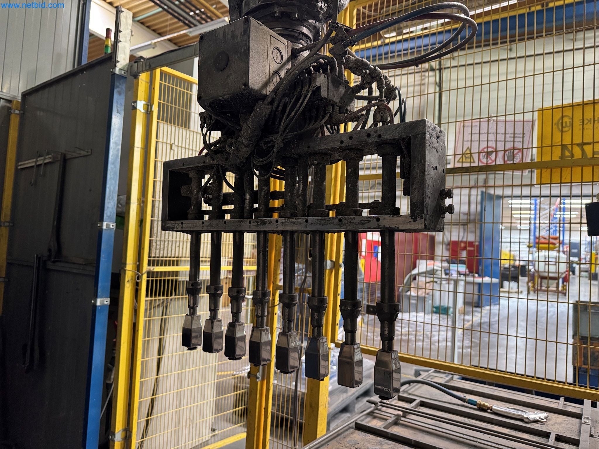 Maszyny z sektora technologii powierzchni-4