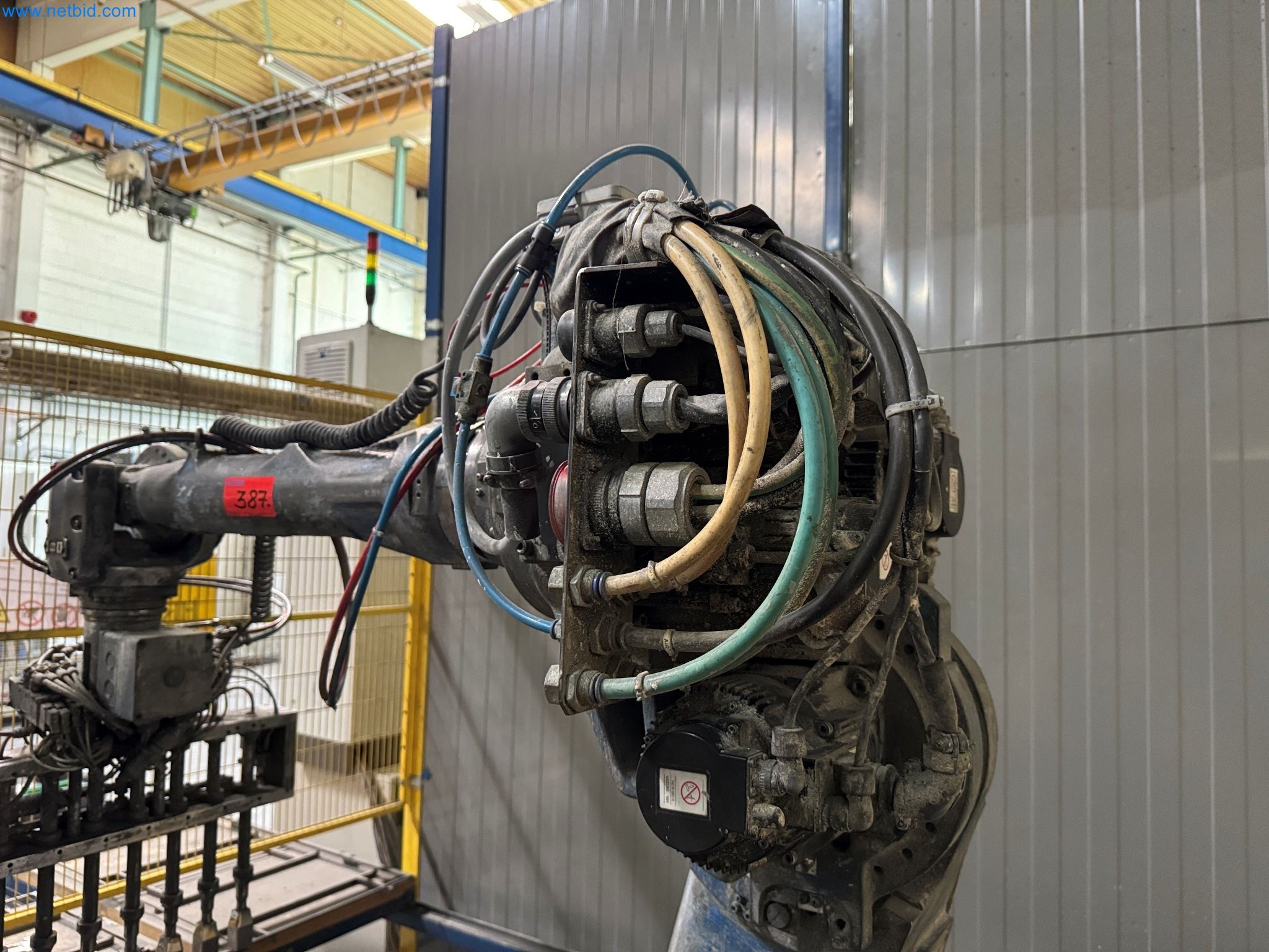 Maszyny z sektora technologii powierzchni-6