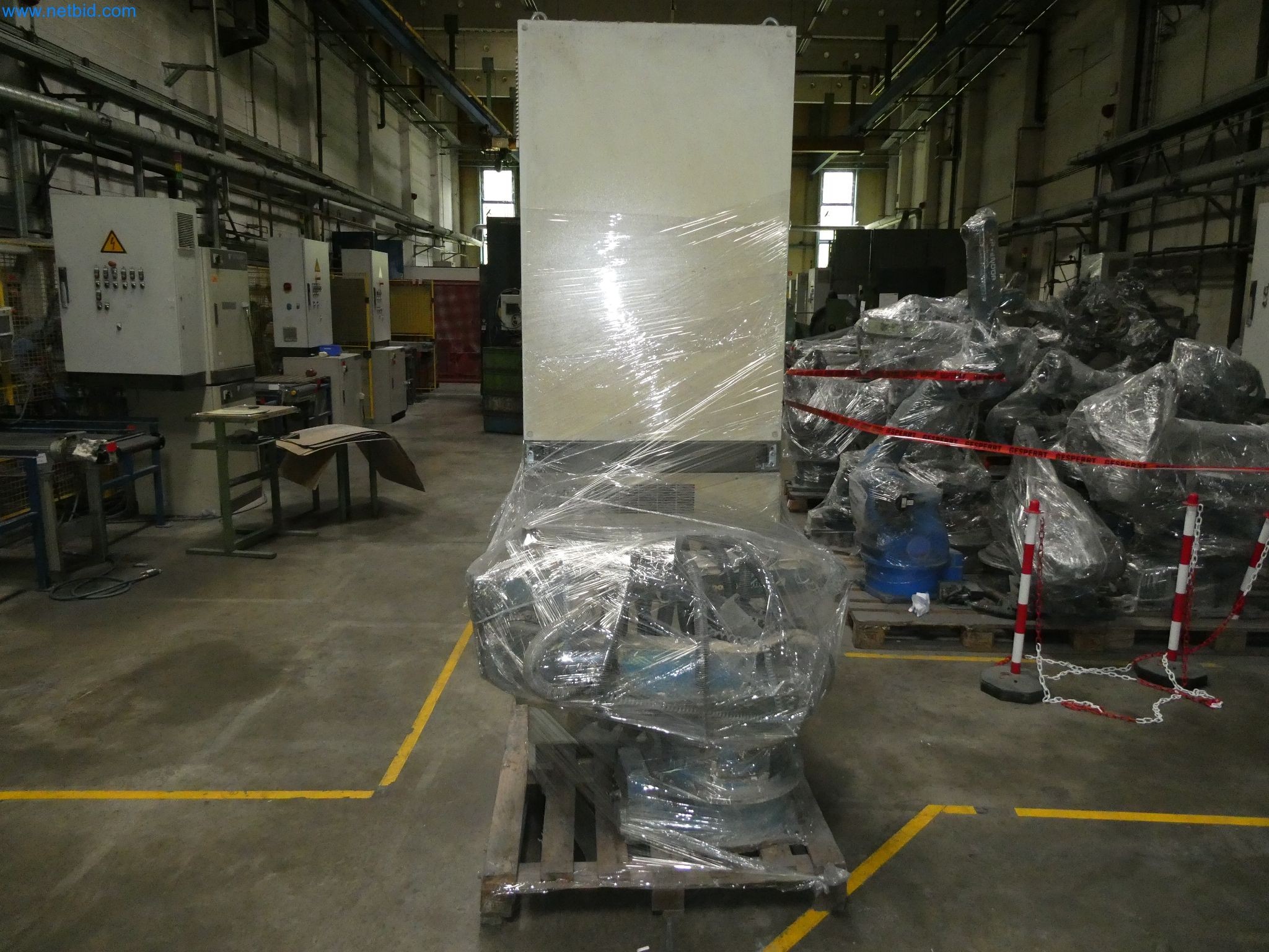 Maszyny z sektora technologii powierzchni-2