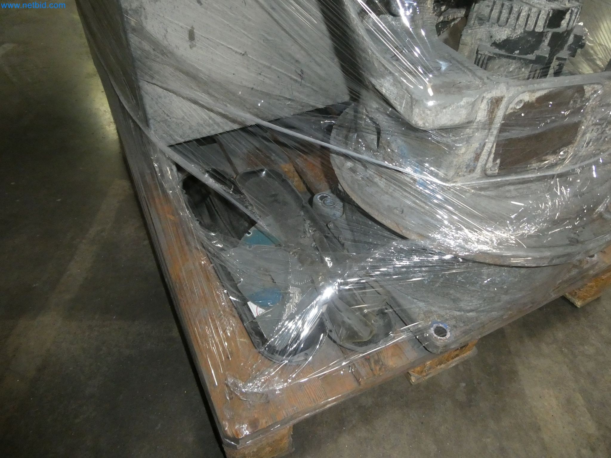 Maszyny z sektora technologii powierzchni-3