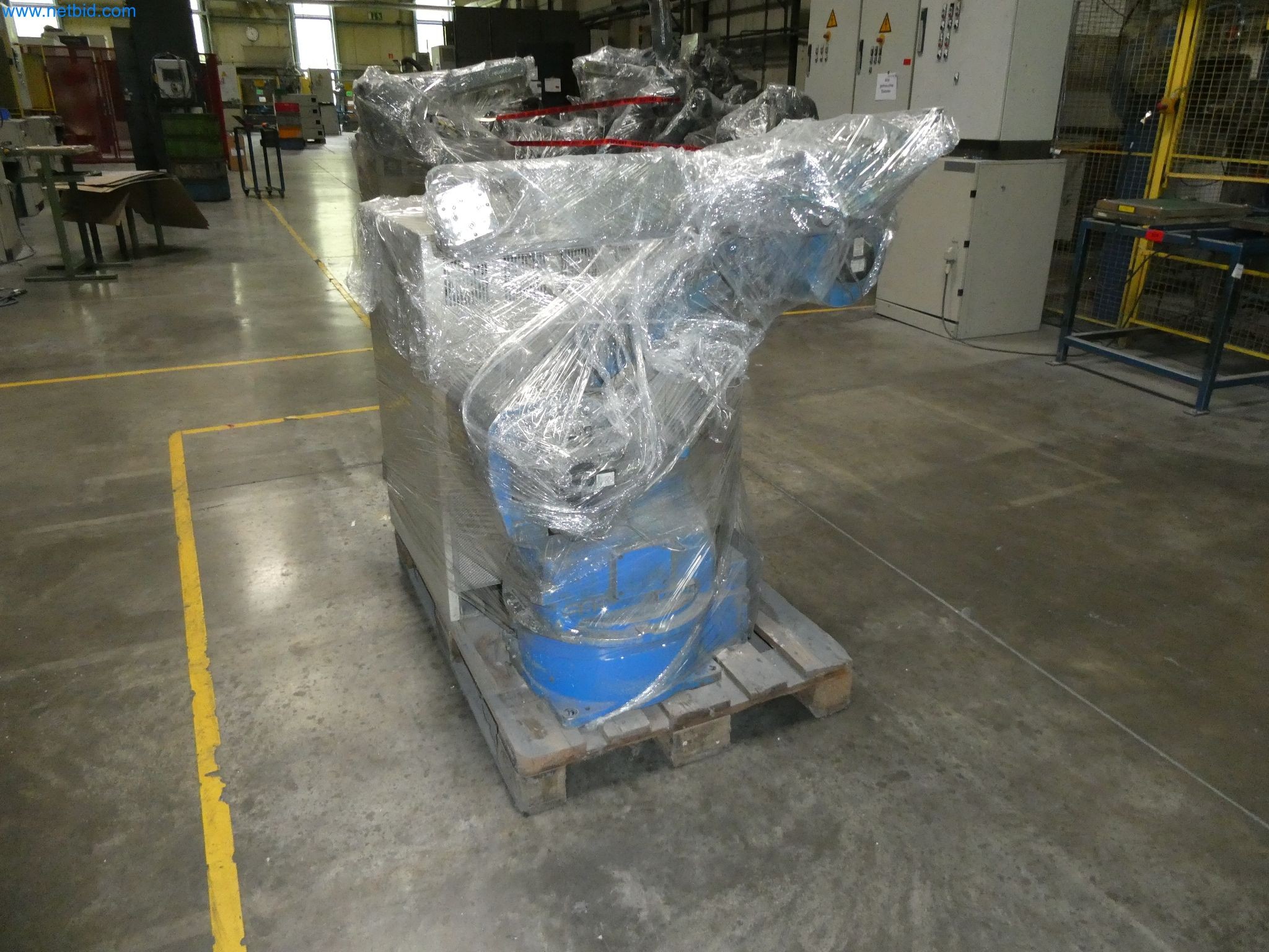 Maszyny z sektora technologii powierzchni-2