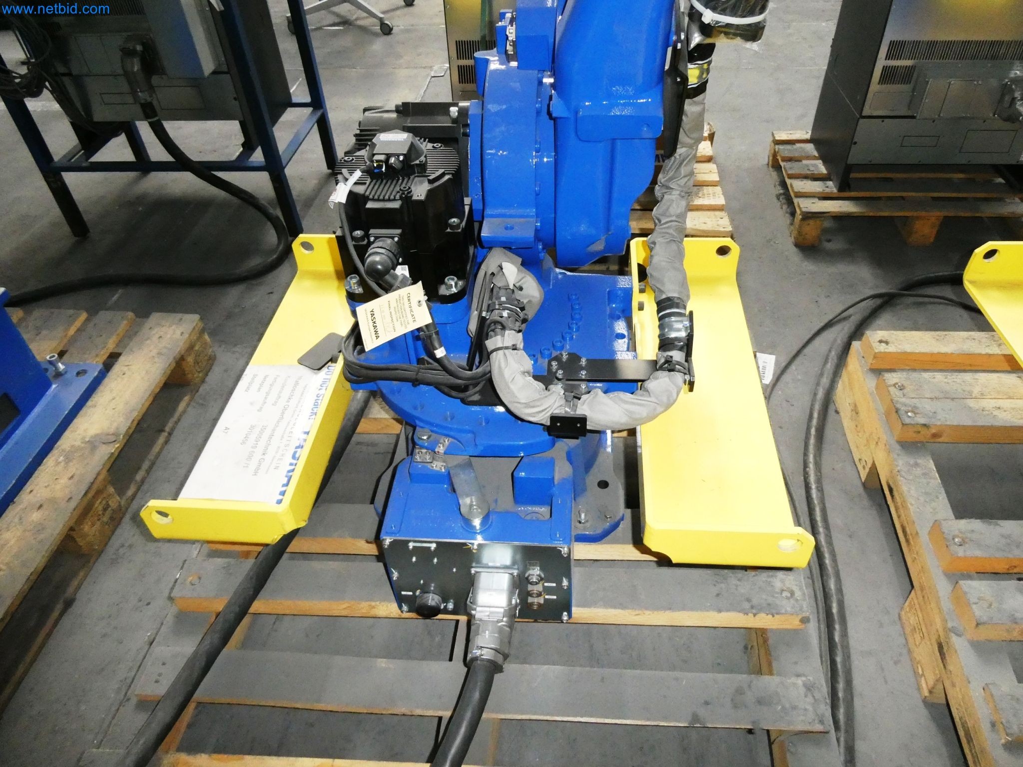 Maszyny z sektora technologii powierzchni-4