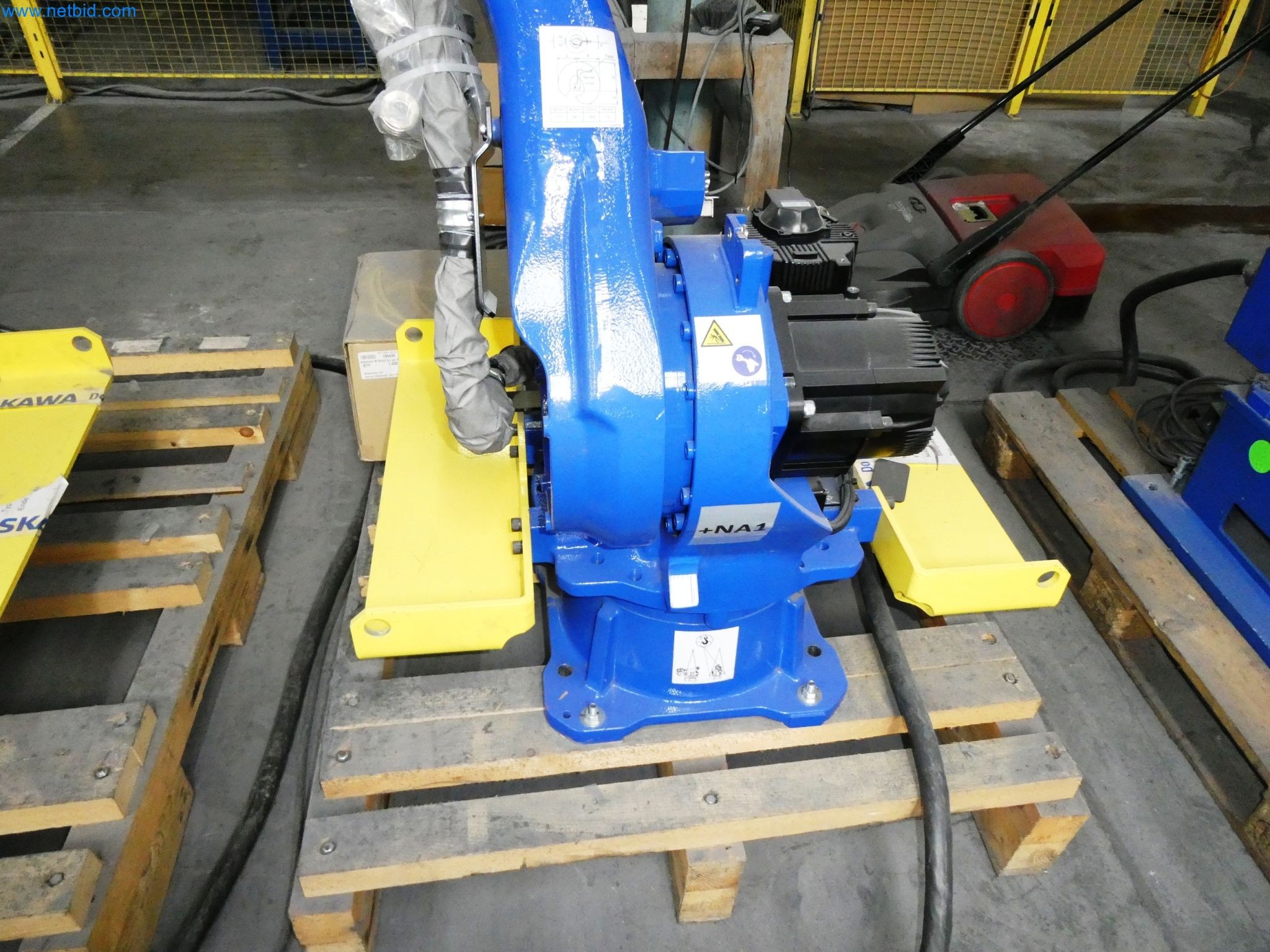 Maszyny z sektora technologii powierzchni-6