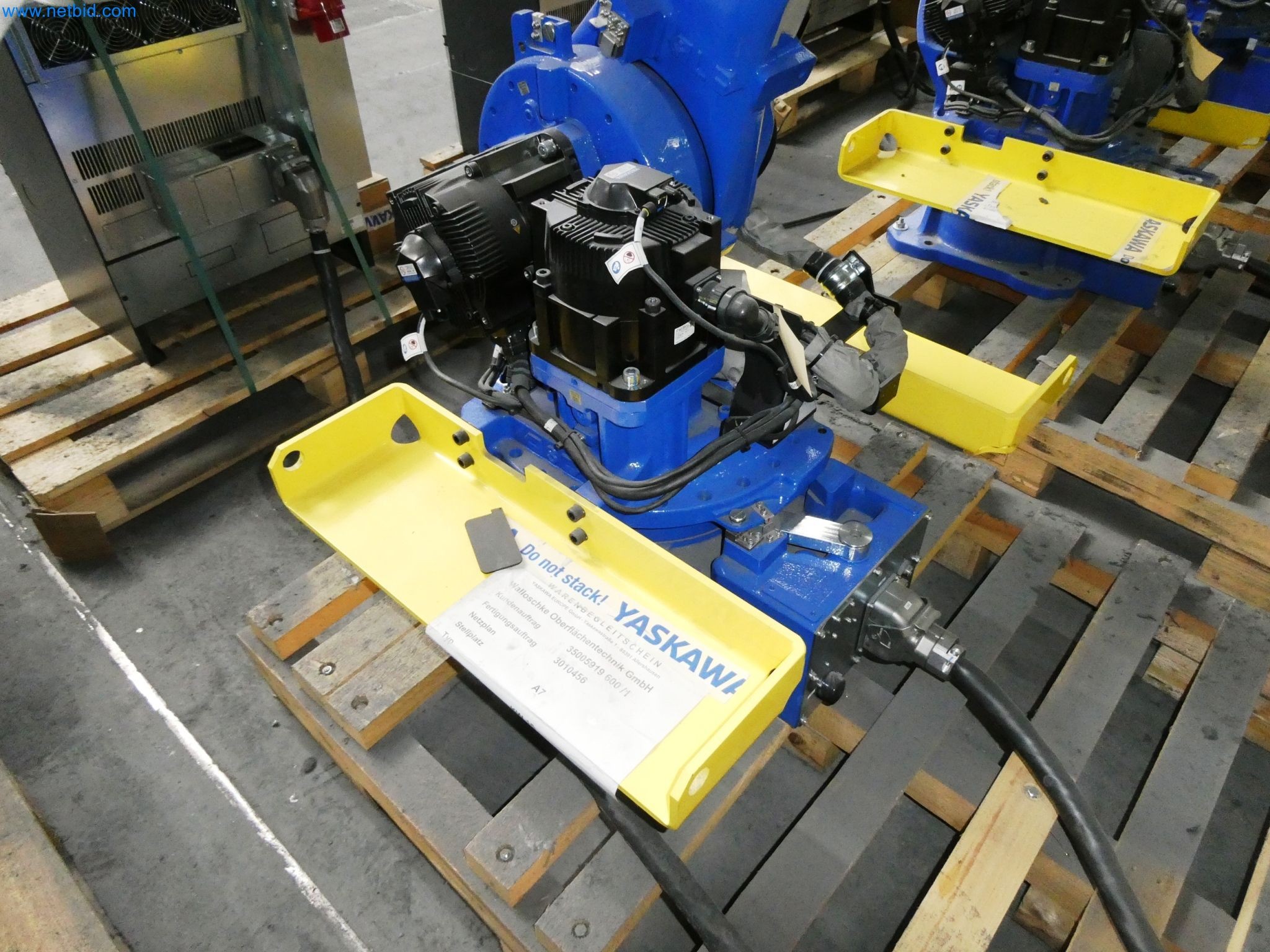 Maszyny z sektora technologii powierzchni-8