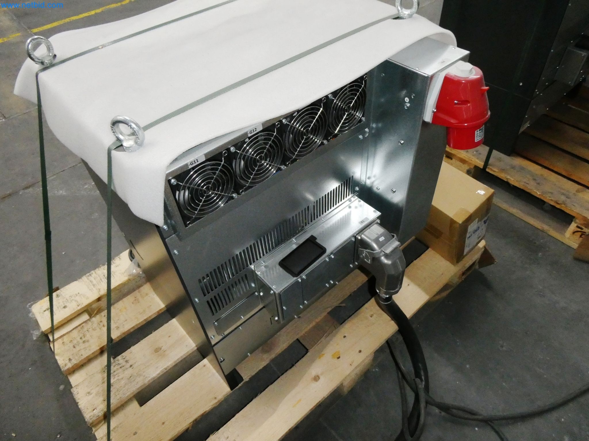 Maszyny z sektora technologii powierzchni-12