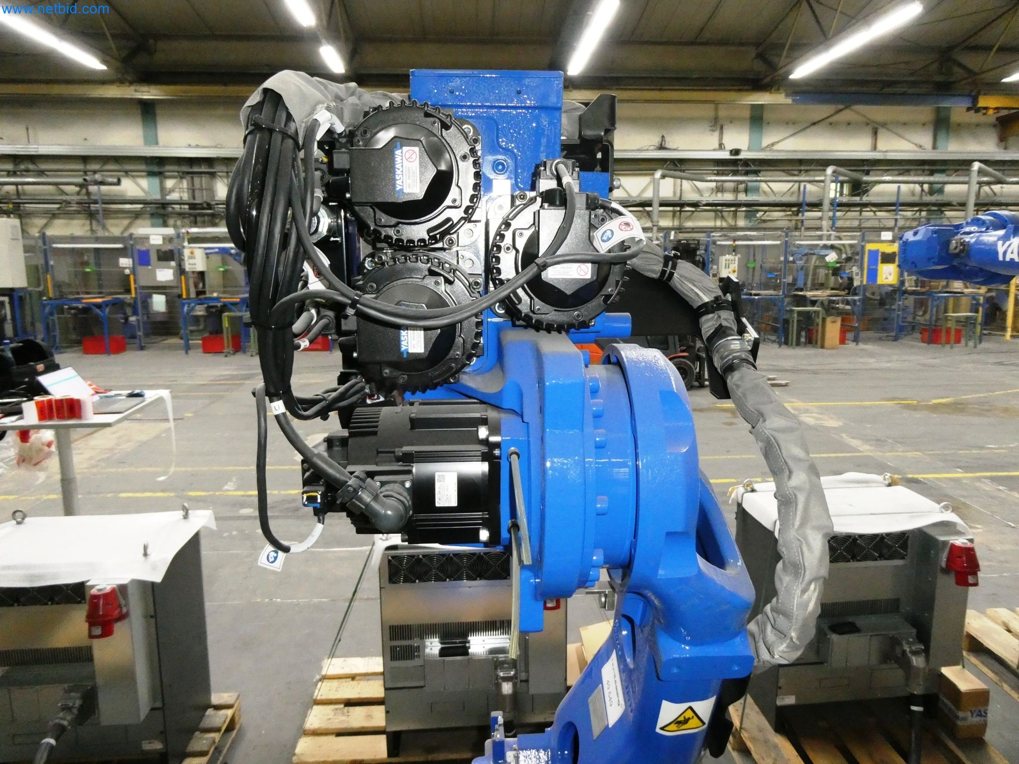 Maszyny z sektora technologii powierzchni-5