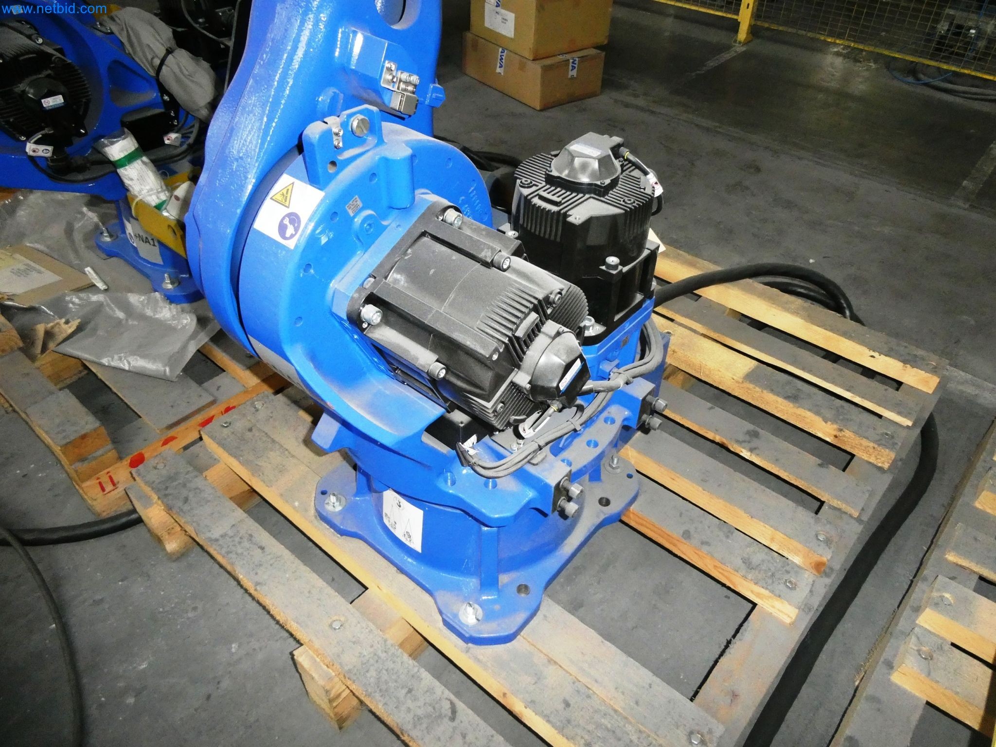 Maszyny z sektora technologii powierzchni-9