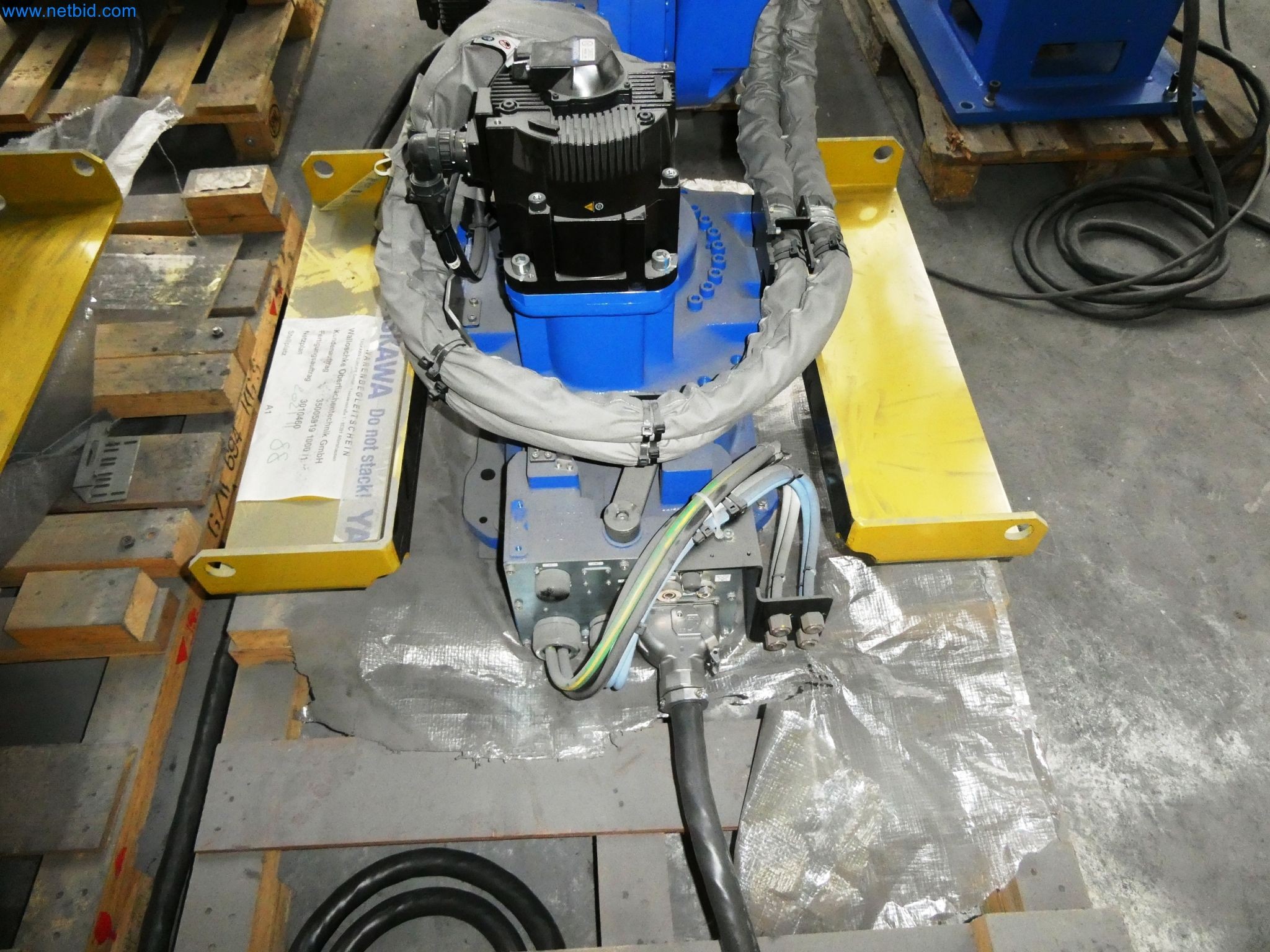 Maszyny z sektora technologii powierzchni-4