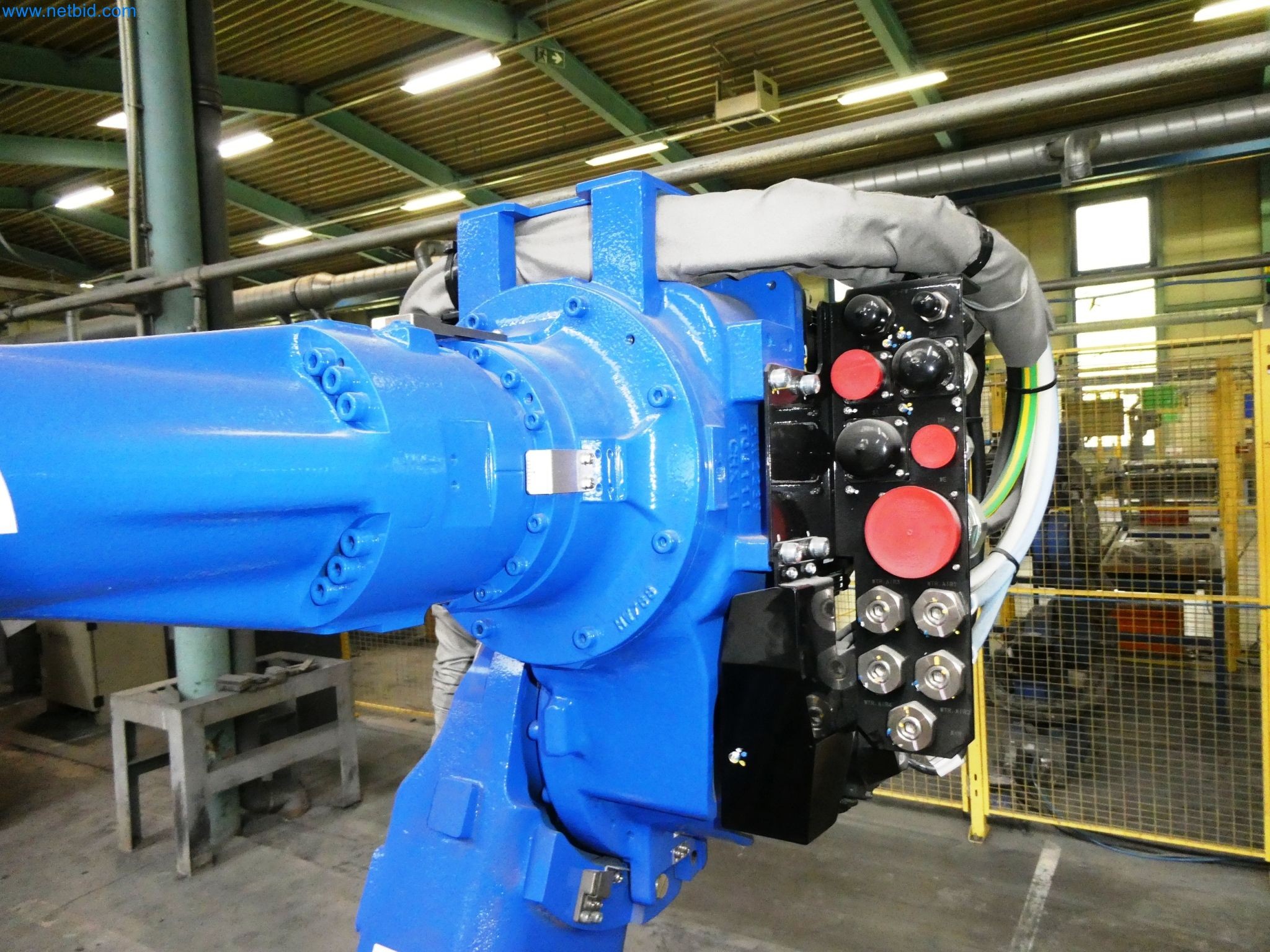 Maszyny z sektora technologii powierzchni-9