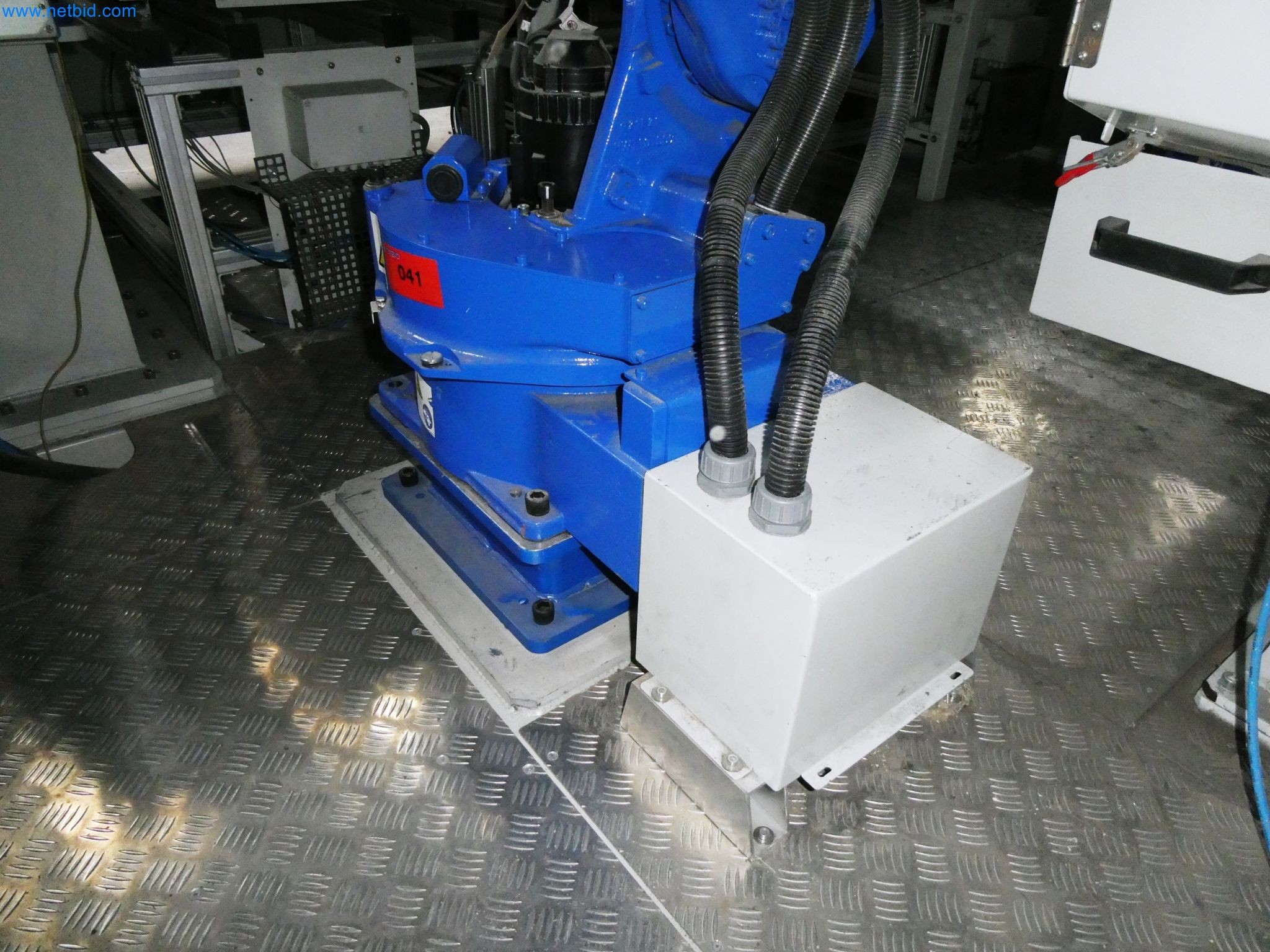 Maszyny z sektora technologii powierzchni-1