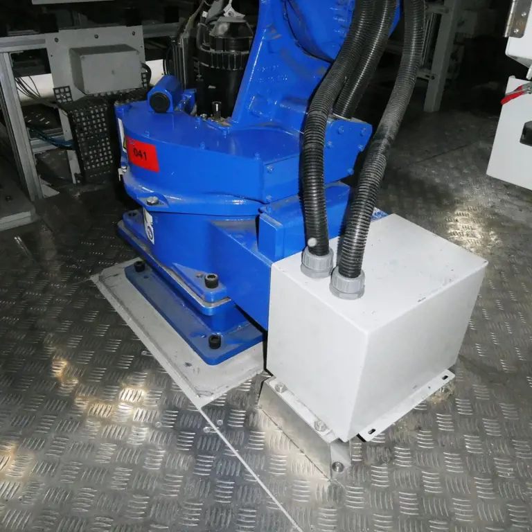 6-axis robot Yaskawa Motoman GP25