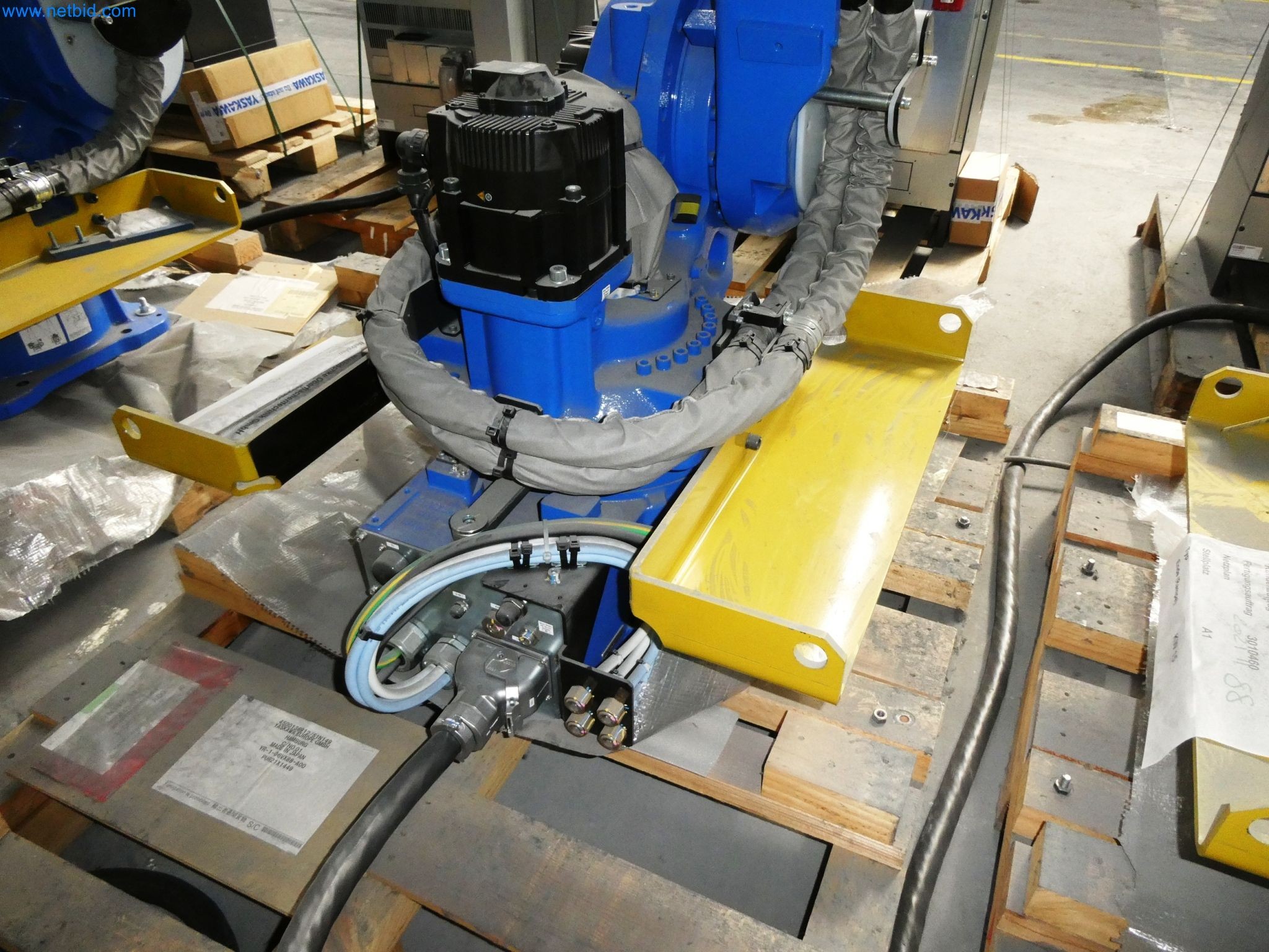 Maszyny z sektora technologii powierzchni-5