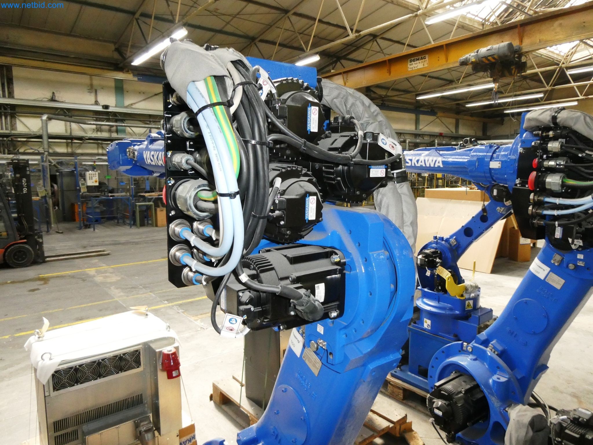 Maszyny z sektora technologii powierzchni-7