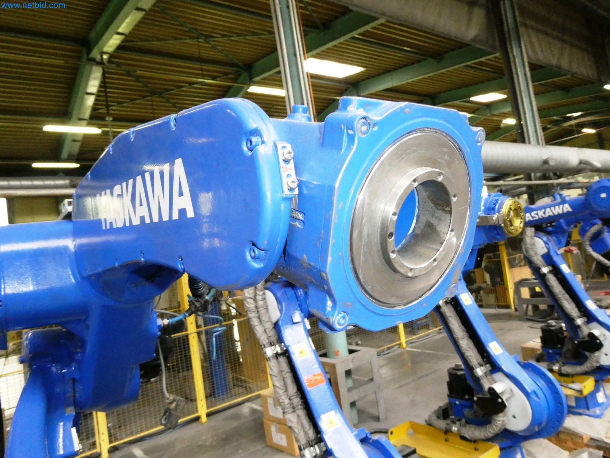 Maszyny z sektora technologii powierzchni-6