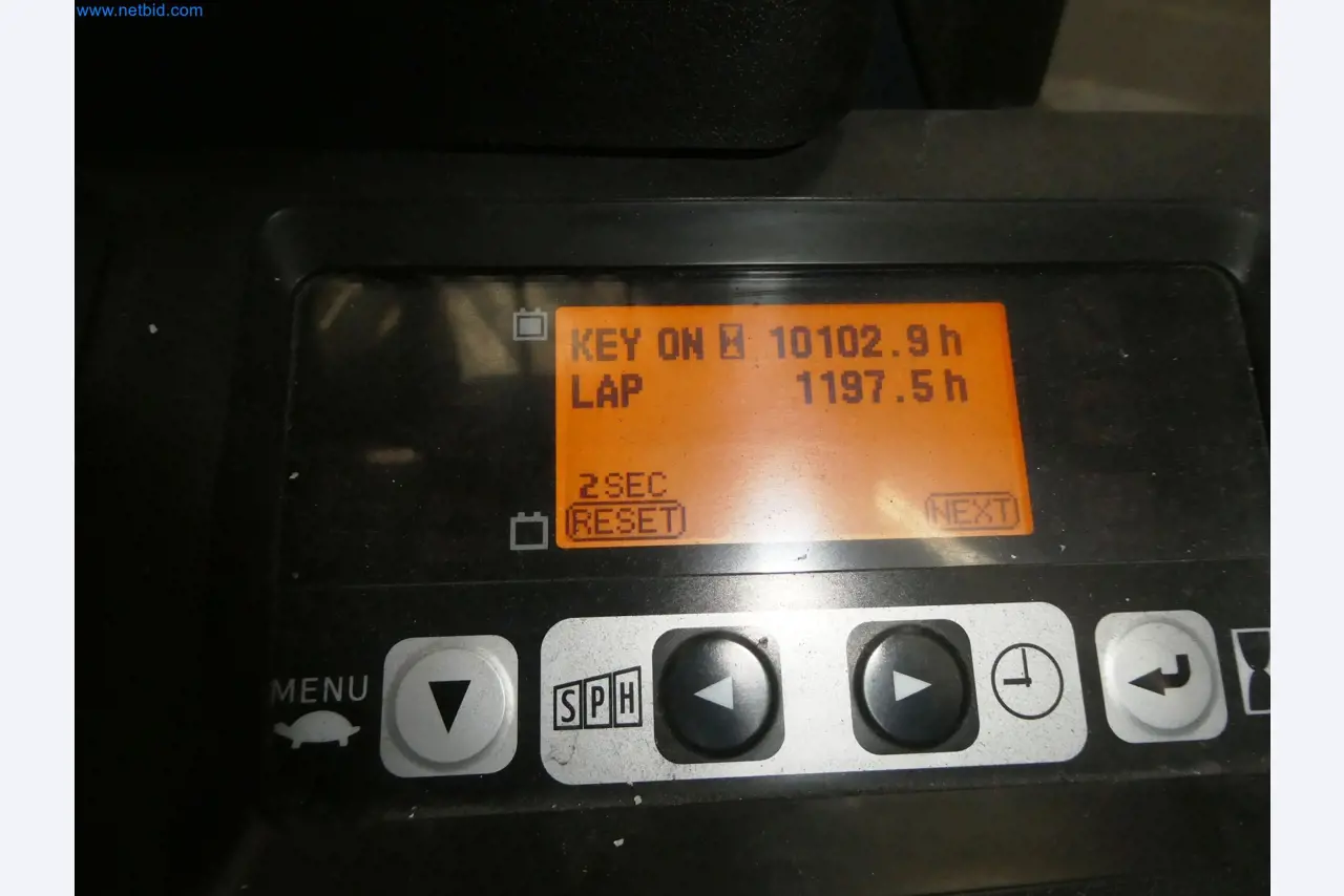 Maszyny z sektora technologii powierzchni-11