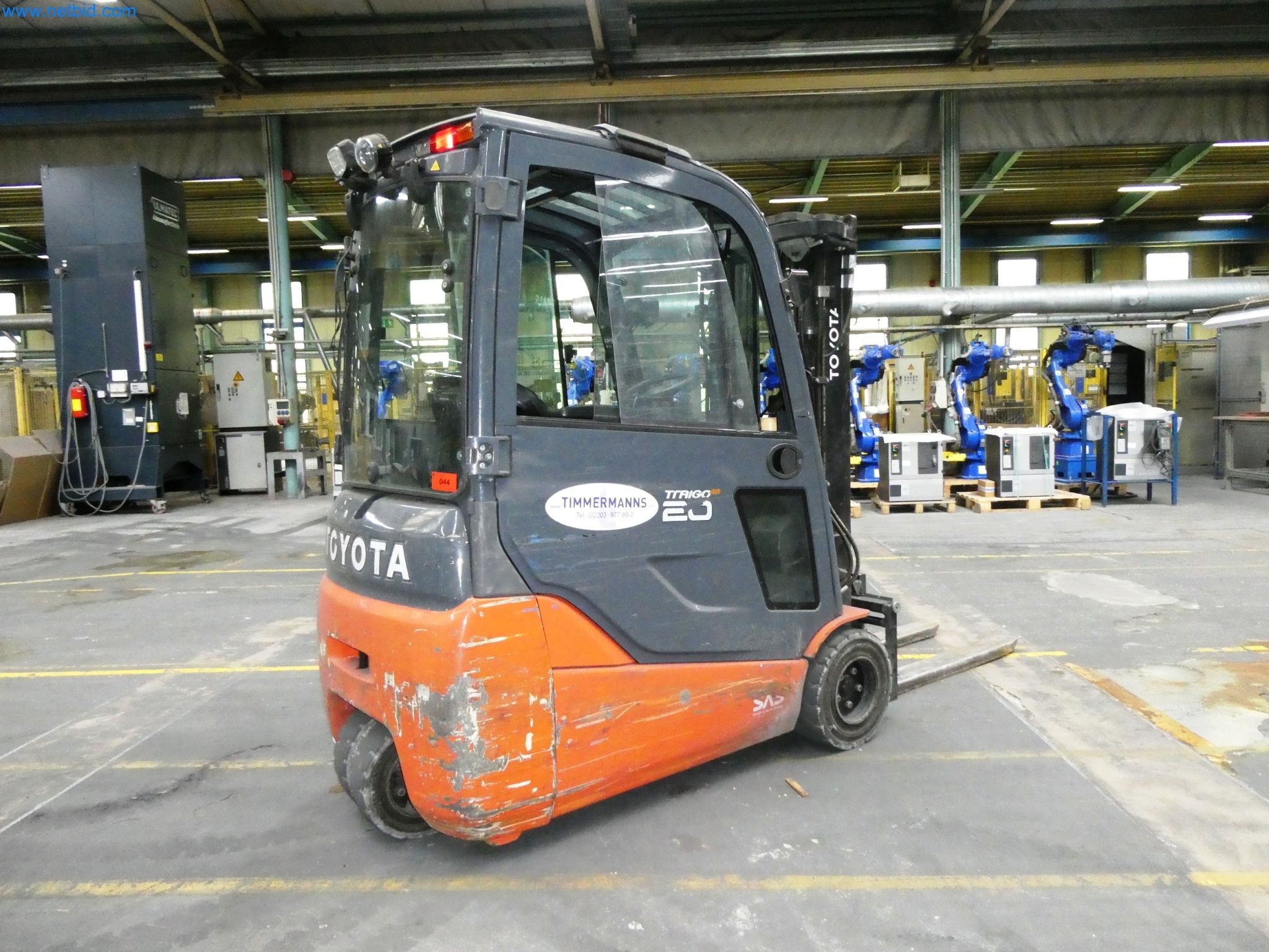 Maszyny z sektora technologii powierzchni-13