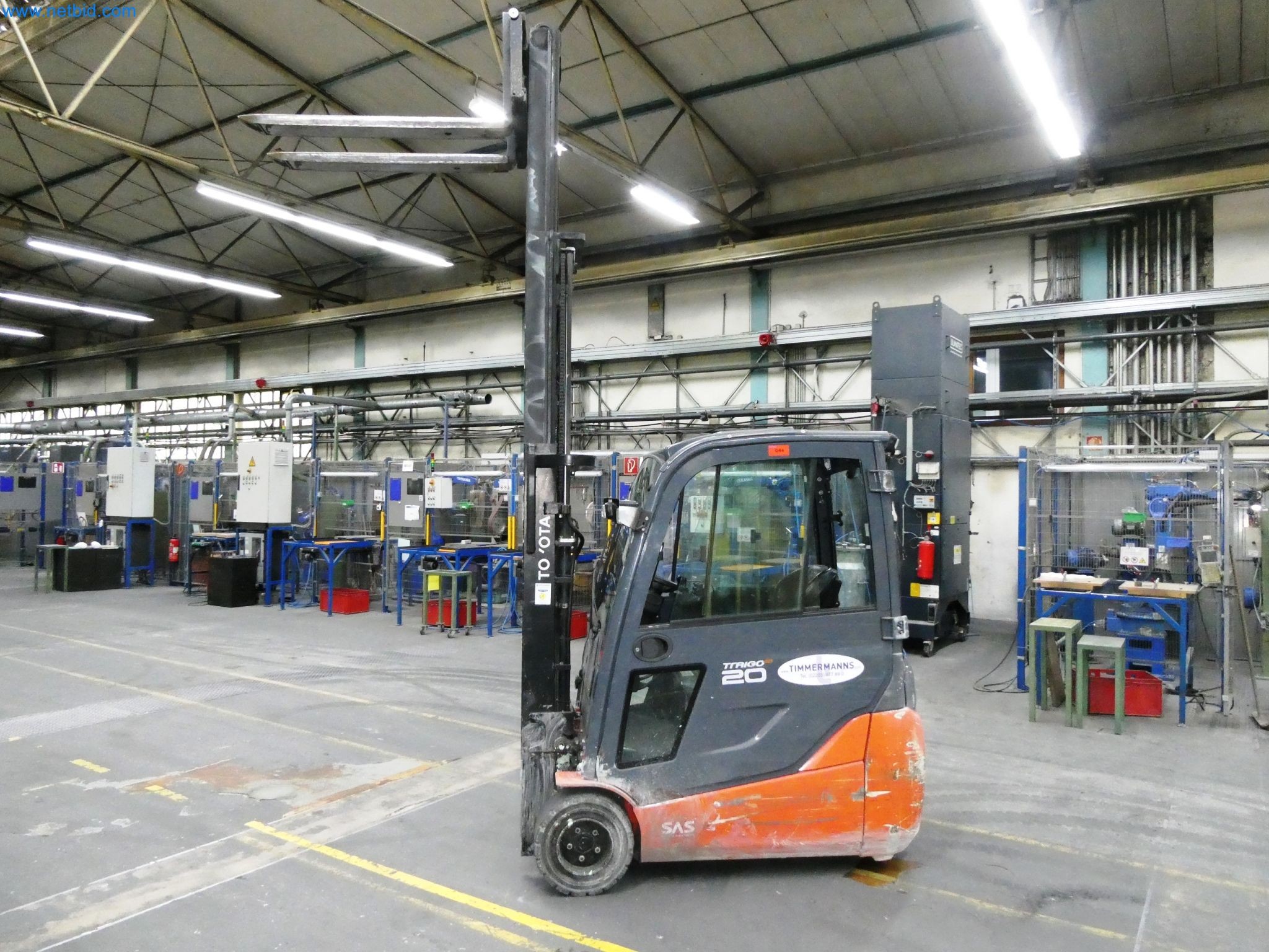 Maszyny z sektora technologii powierzchni-14