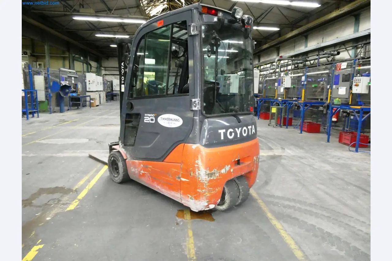 Maszyny z sektora technologii powierzchni-15